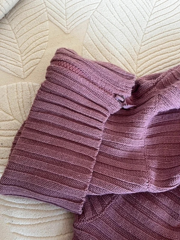 Pull col roulé / Jennifer / Taille 40 L – Jennifer – taille L / 40 / 12 2