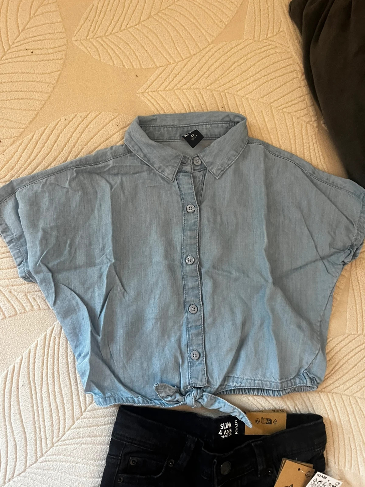 Ensemble t-shirt chemise bleu/ pantalon slim noir , Kiabi / taille 4 ans – Kiabi – taille 4 ans / 104 cm 2