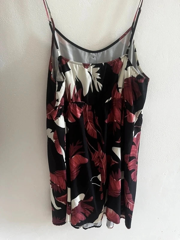 Robe été imprimé tropical / Taille 3XL -50 ( Les mesures sont dans la description) – Shein Curve – taille 4XL / 48 / 20 3