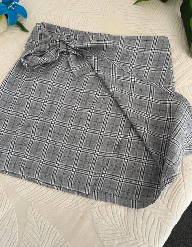 Jupe à carreaux, Taille 38/ M ( mesures dans le descriptif) – Shein – taille M / 38 / 10 2
