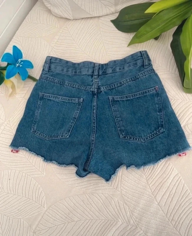 Short en jeans ~ Taille 36 / Jennifer – Jennyfer – taille XS / 34 / 6 2