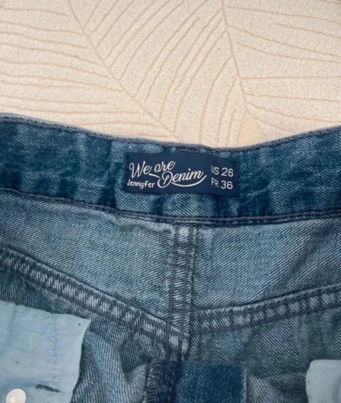 Short en jeans ~ Taille 36 / Jennifer – Jennyfer – taille XS / 34 / 6 5