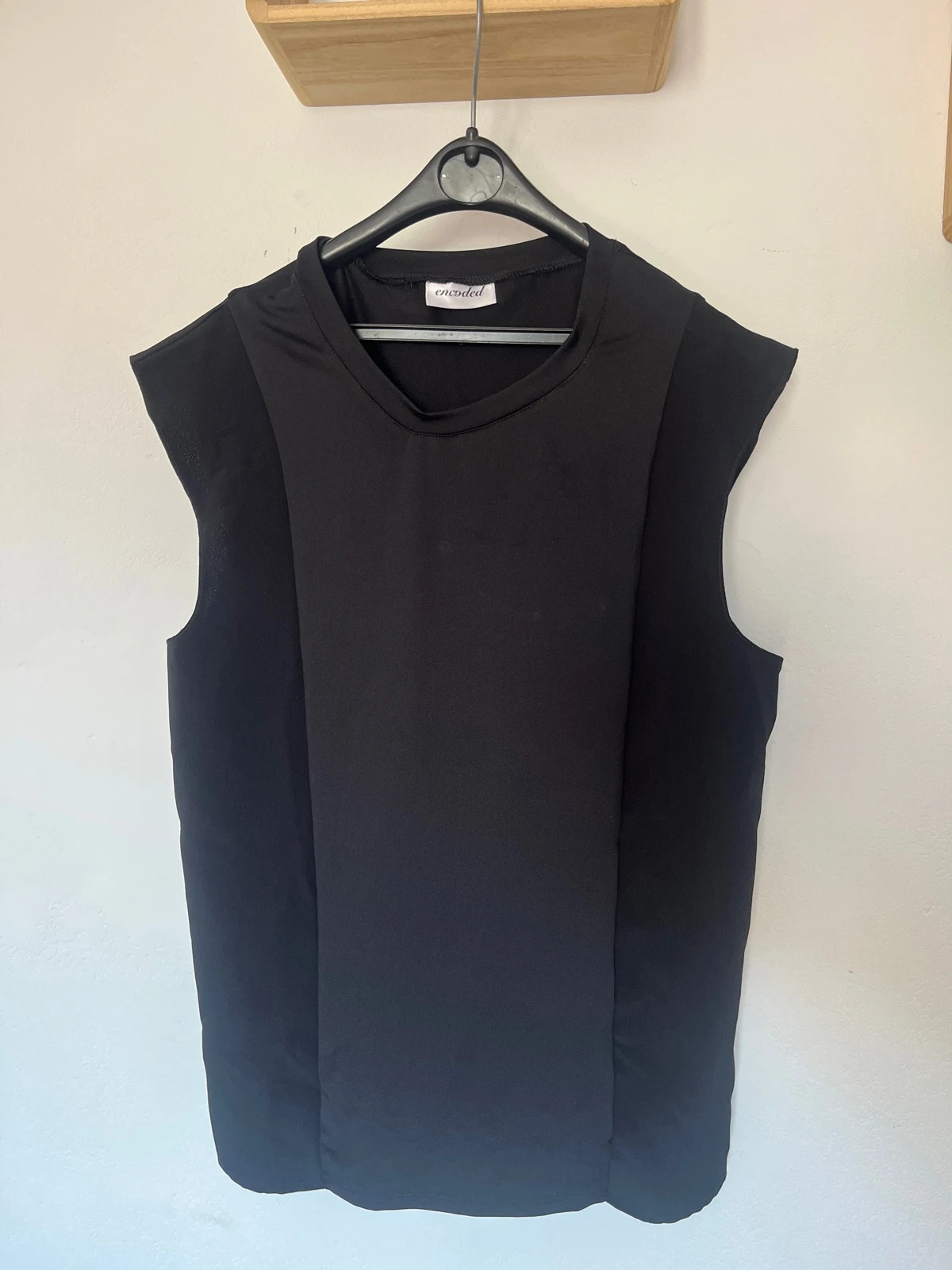 T-shirt sans manches noir – Taille 38 – Encoded – taille M / 38 / 10 3