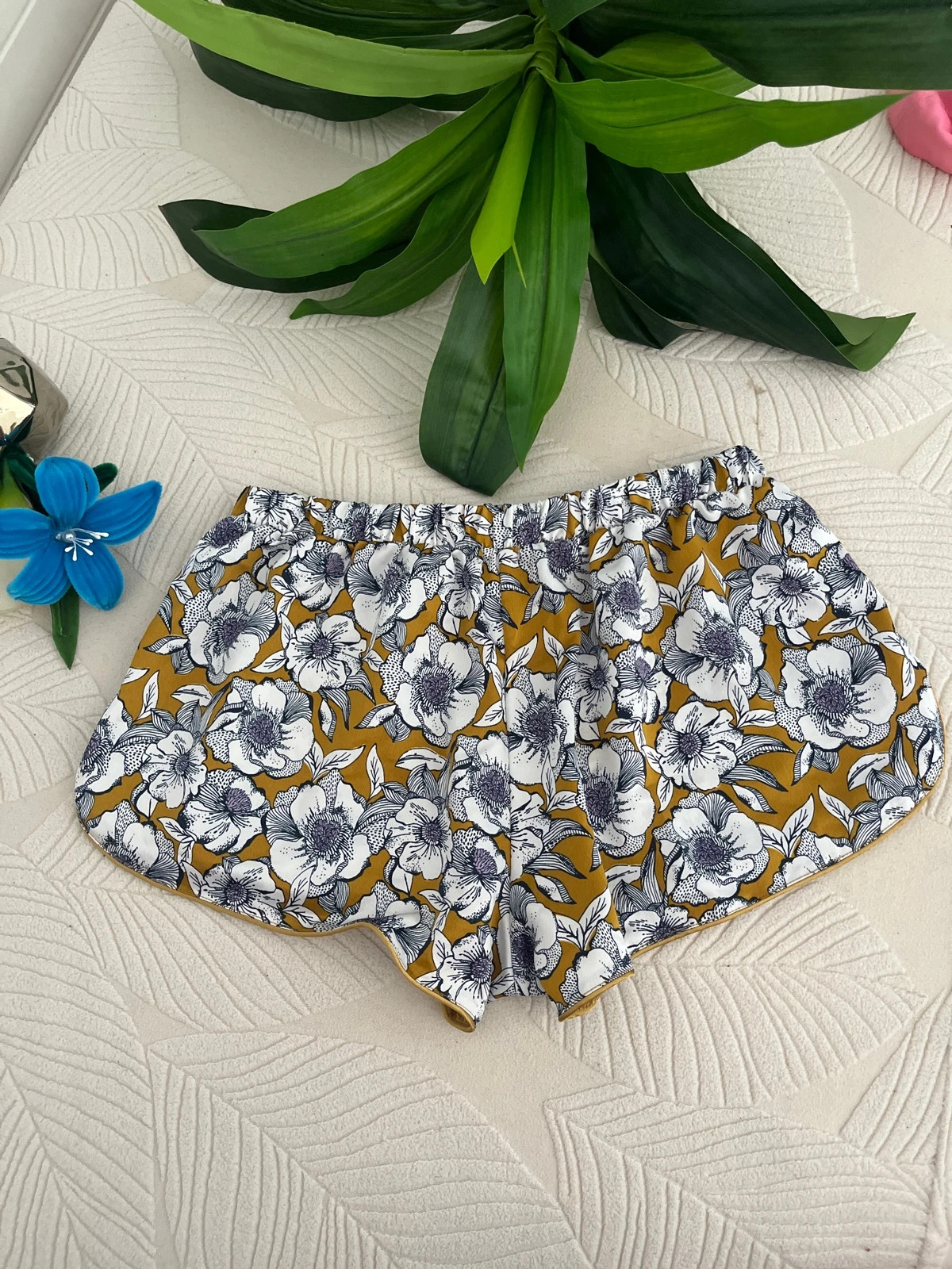 Short fluide Gémo / doré, moutarde/ Taille XS (34) – Gémo – taille XS / 34 / 6 5