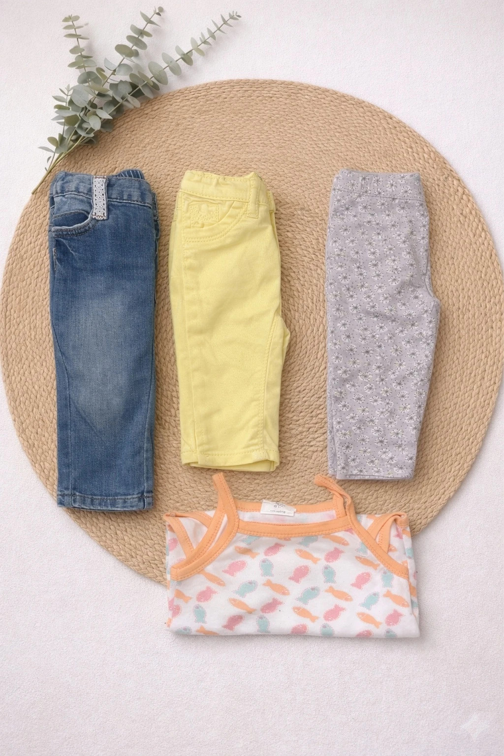 Lots de 4 vêtements 6 mois – taille 6-9 mois / 68 cm