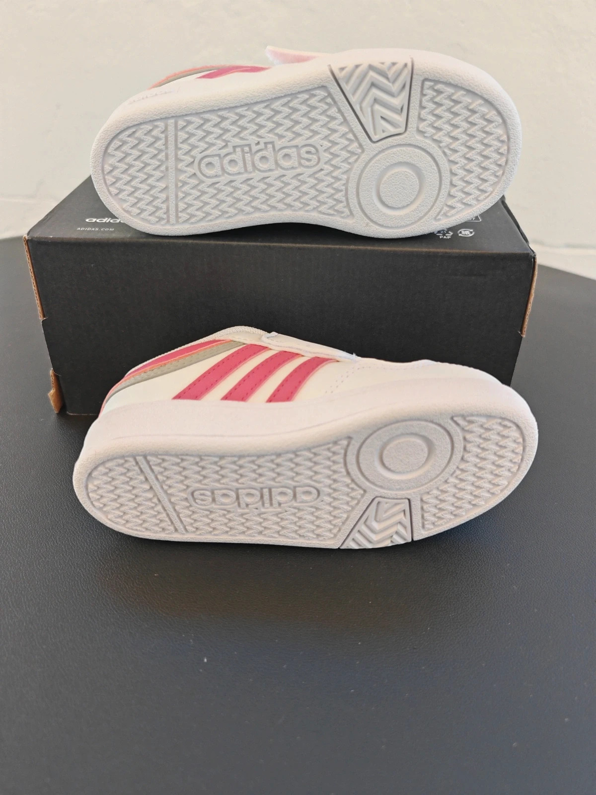 Adidas Hoops 3.0 – adidas – taille 26 4