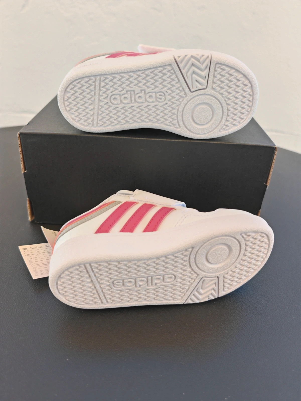 Adidas 3.0 Hoops – adidas – taille 25 4