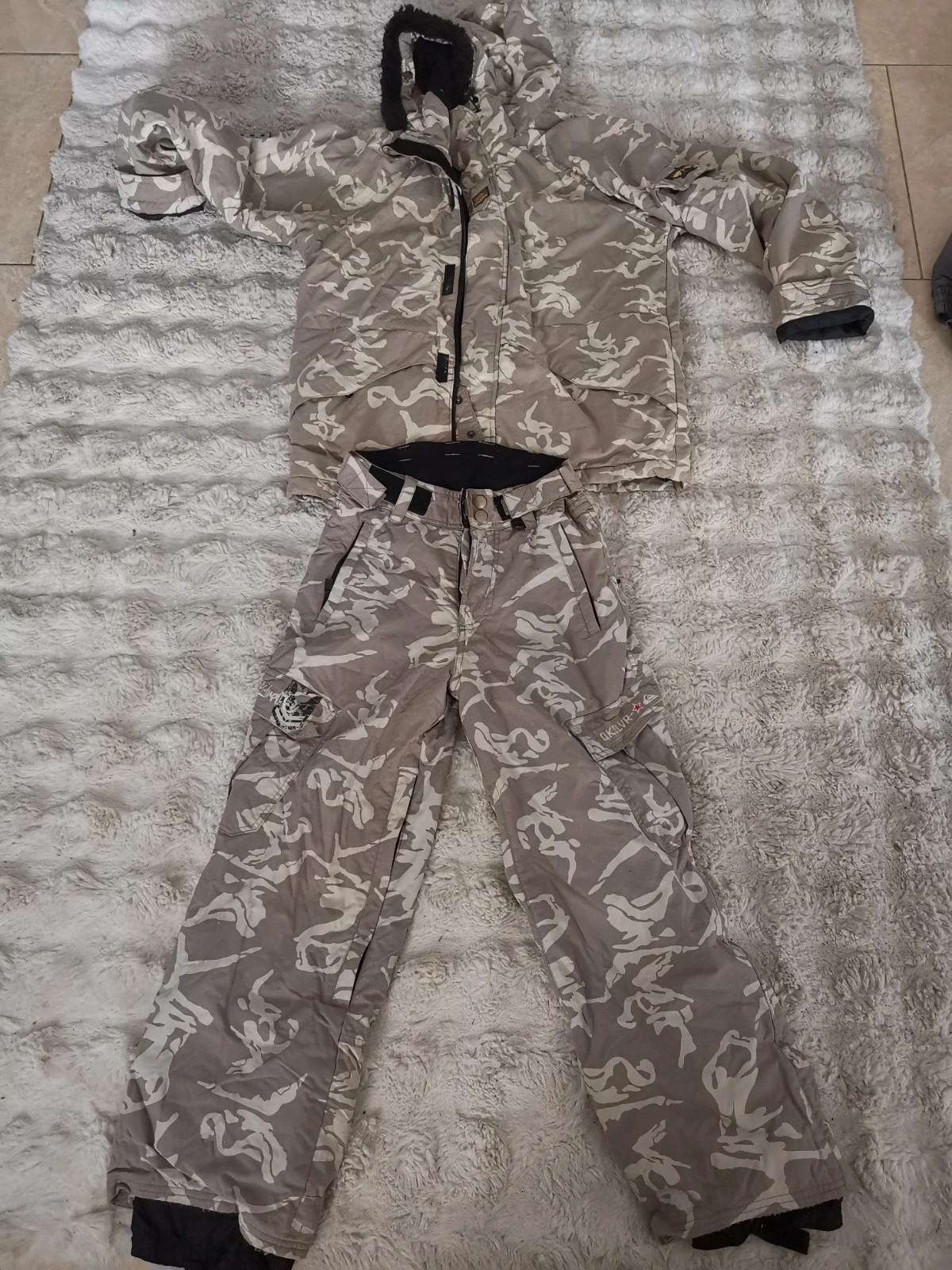 Combinaison de ski taille 12 ans quick silver chaude et imperméable