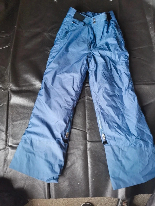 Combinaison de ski pantalon taille 10 12 ans pull nfit wedze chaude et imperméable décathlon