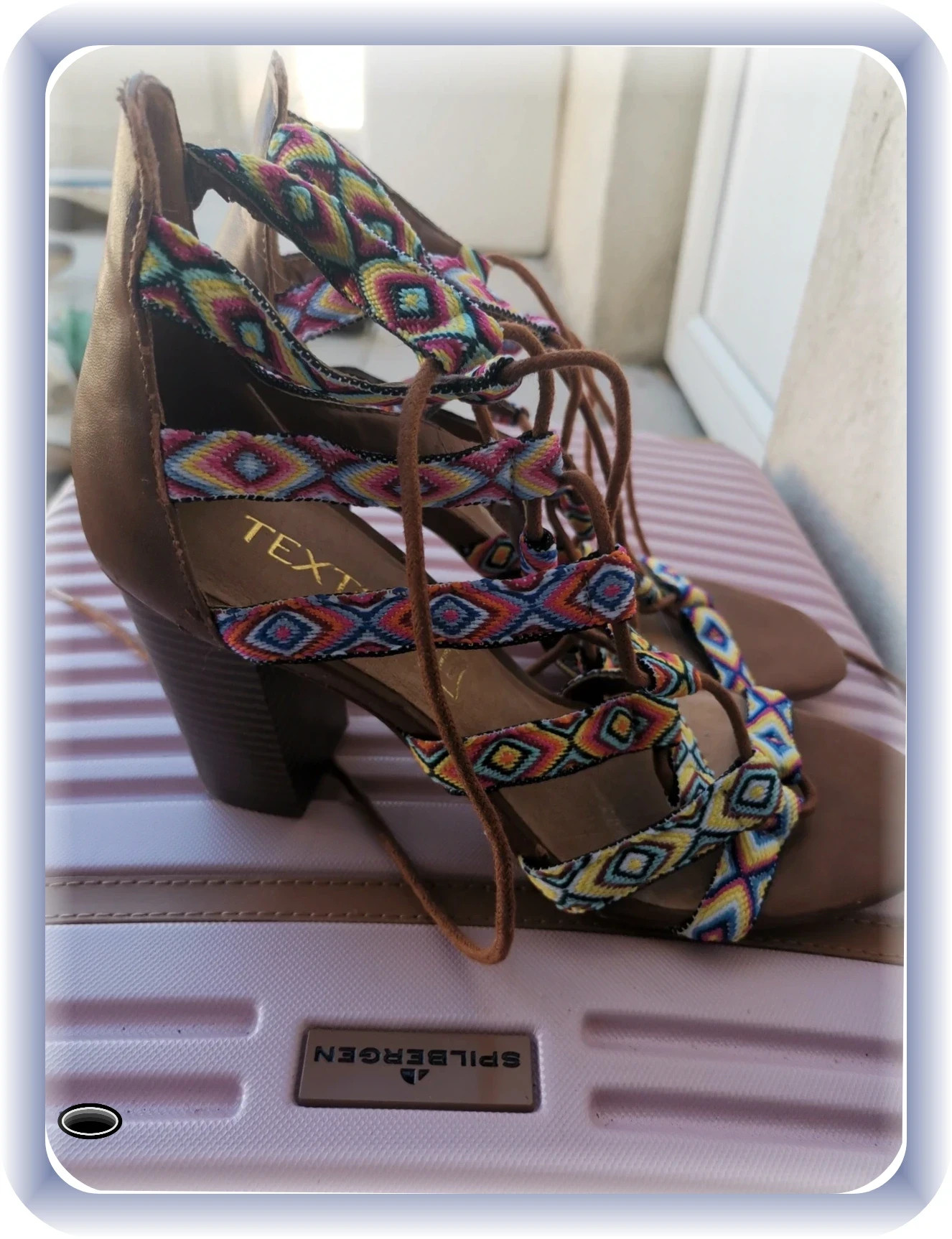 Sandale texto taille 40 talon 10 cm