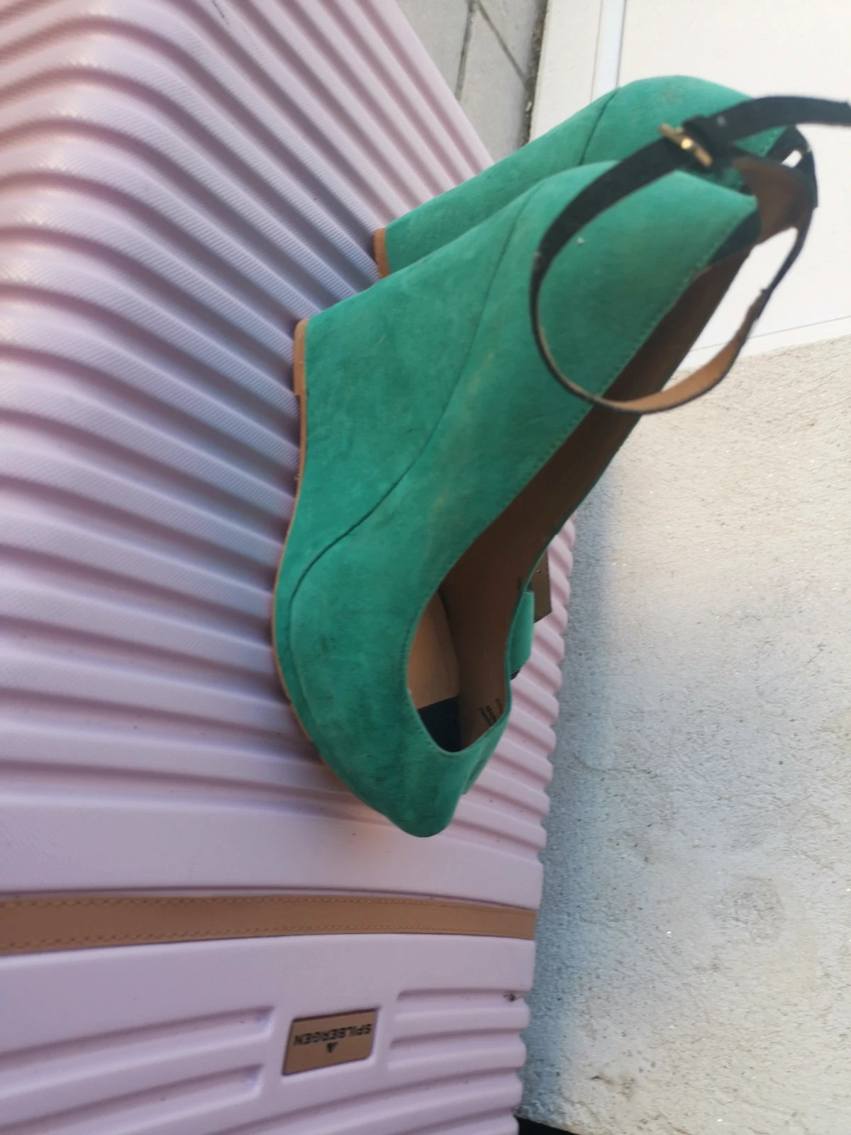 Escarpin zara collection taille 39 compense 10 cm vert