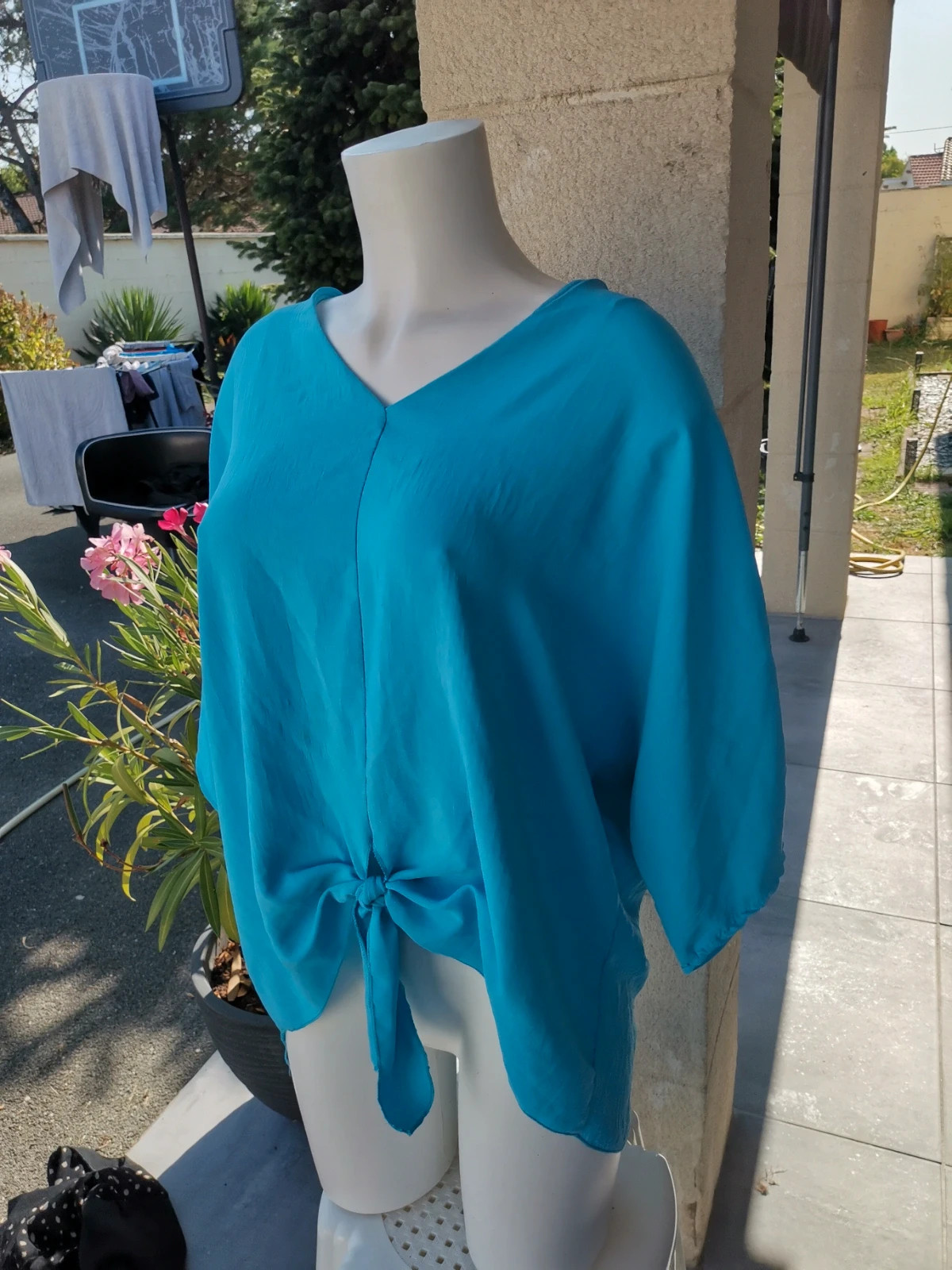 Très jolie haut taille unique bleu ciel – indépendant – taille Taille unique 3