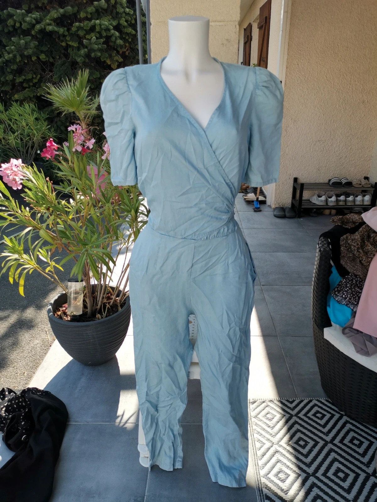 Très belle salopette pantalon bleu ciel taille promod taille M