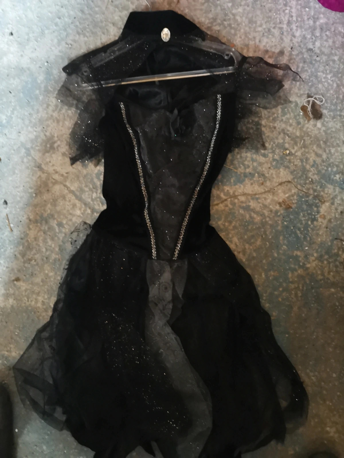 Robe noir vampire enfant taille s neuve avec la jupe