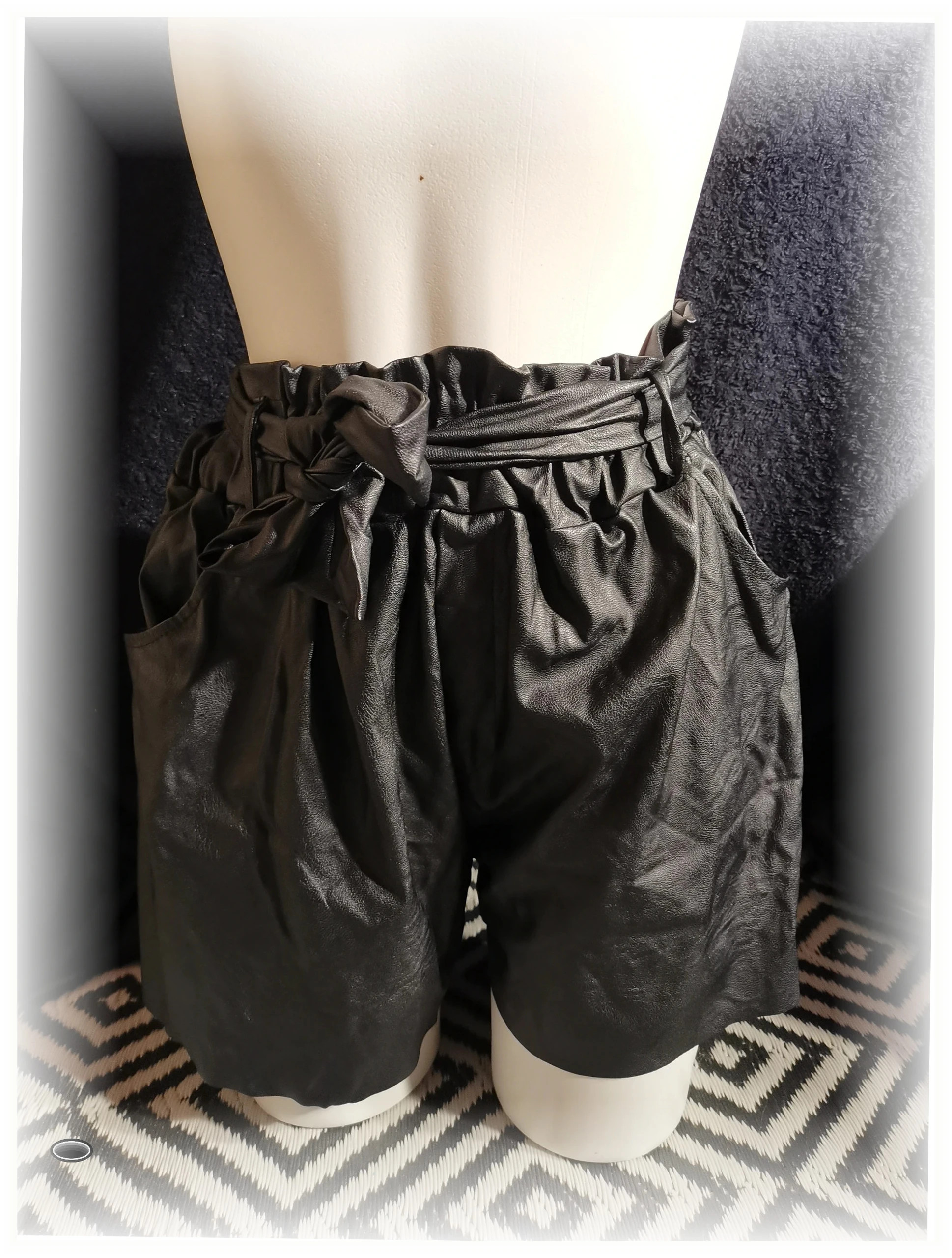 jupe short taille s simili cuir neuf actuelle – Actuelle – taille S / 36 / 8 3