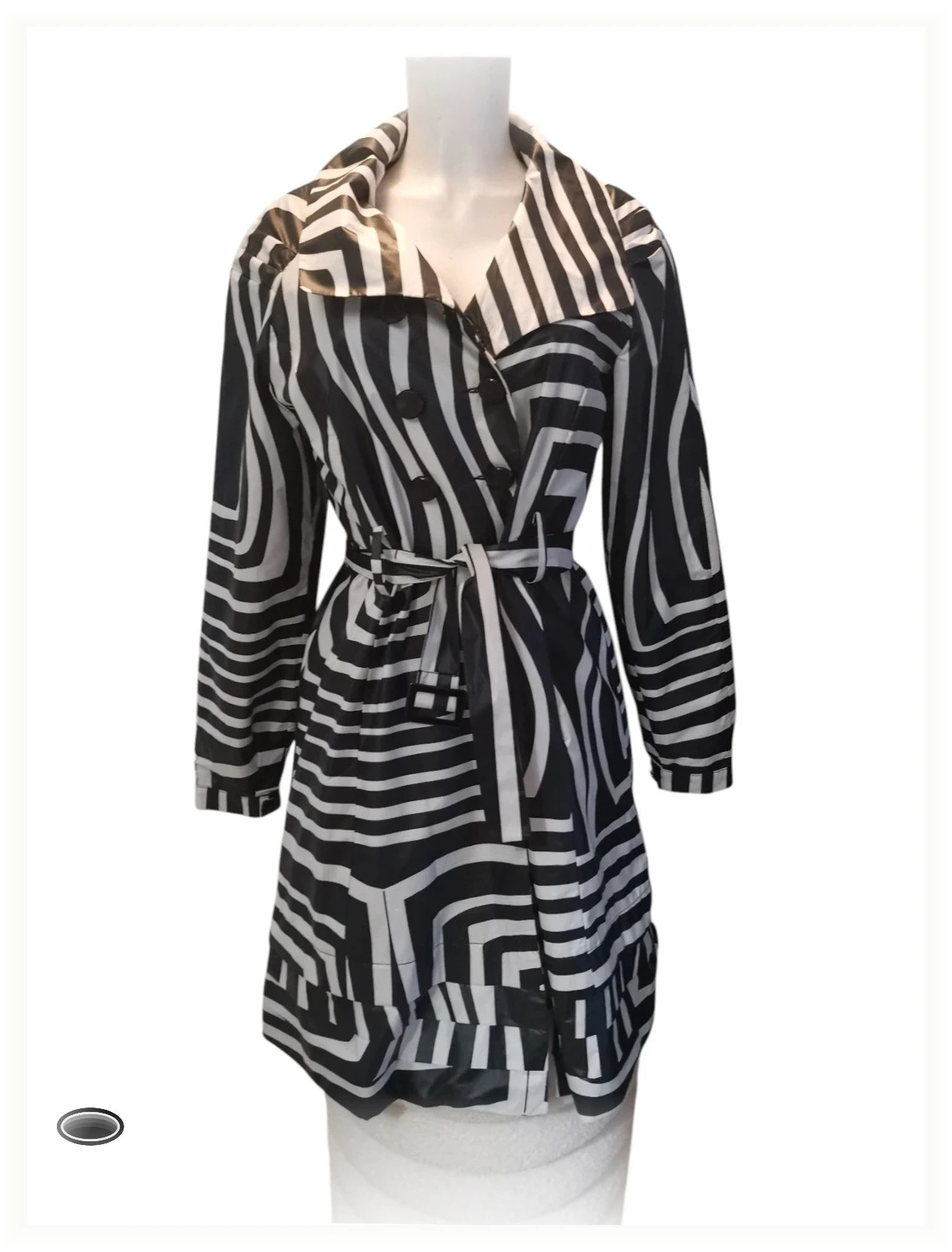 très beau manteau Jacqueline riu taille M