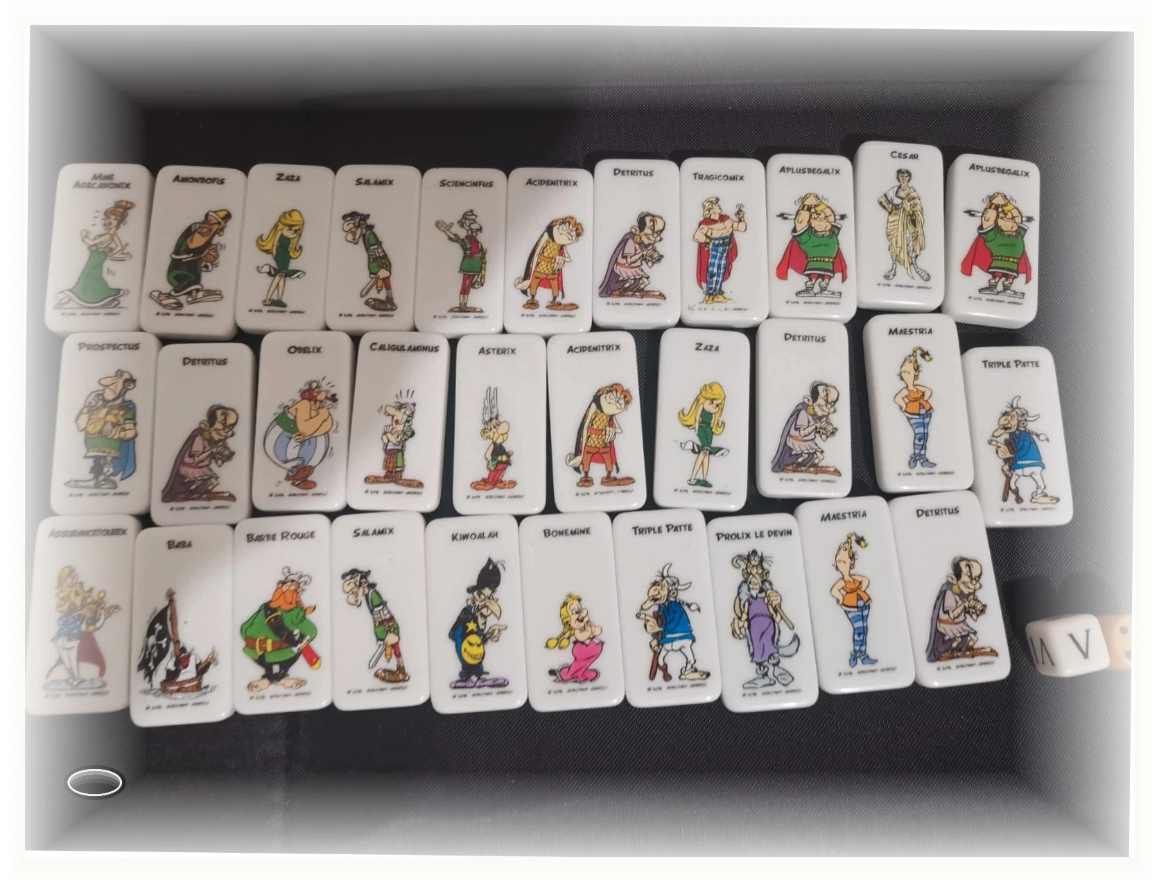 Lot dominos vintage Asterix avec de et petit sac en plus – JEU 2