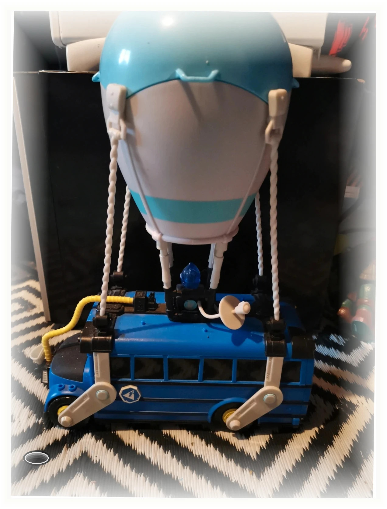 bus fortnite battle bus
