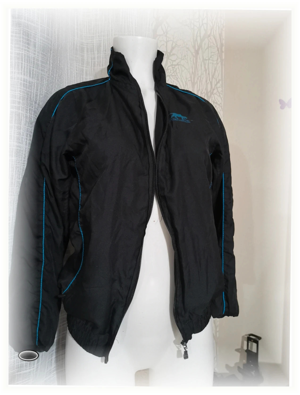 veste jogging airness taille 7.8 ans noir