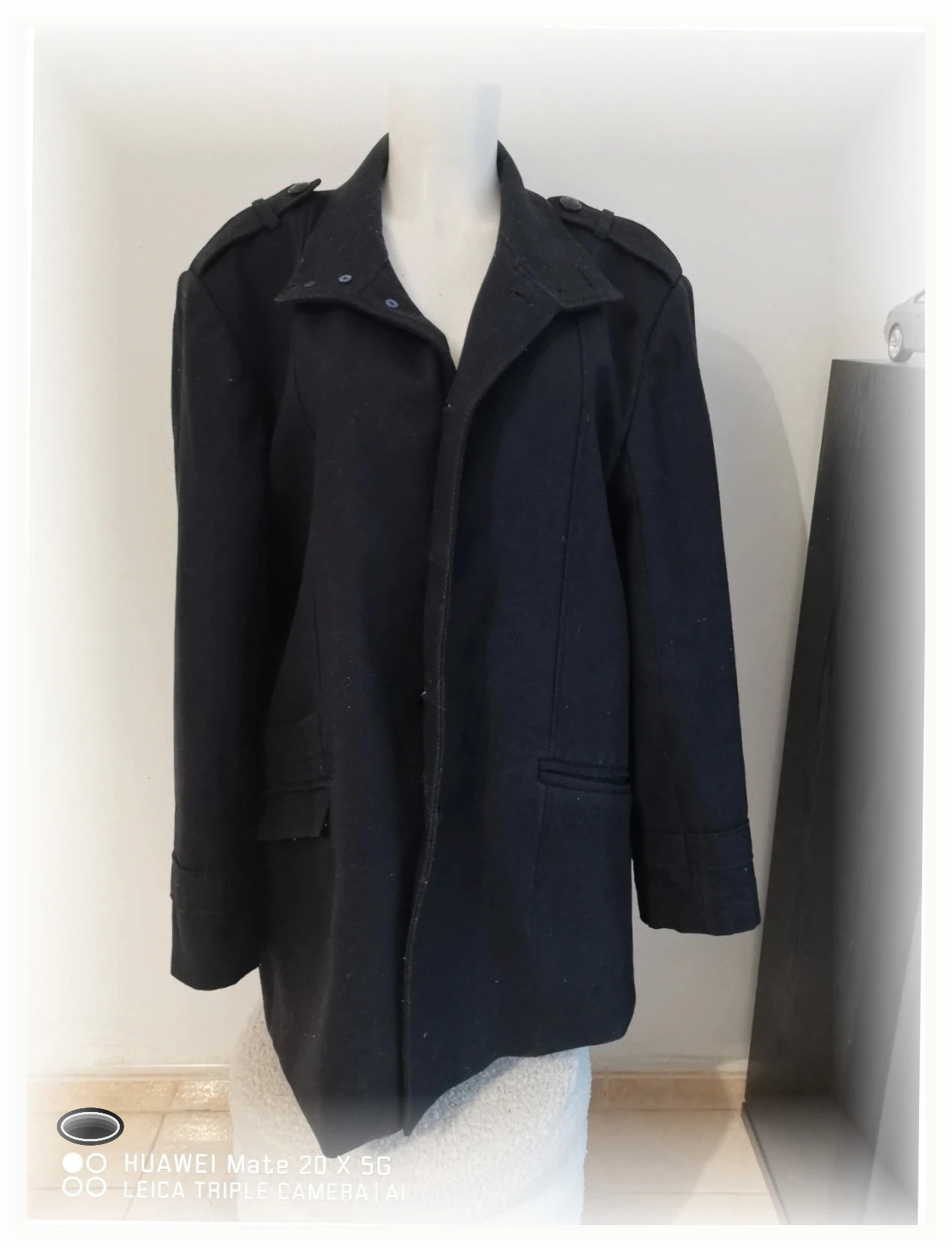 très beau manteau Jules taille XL noir chaud