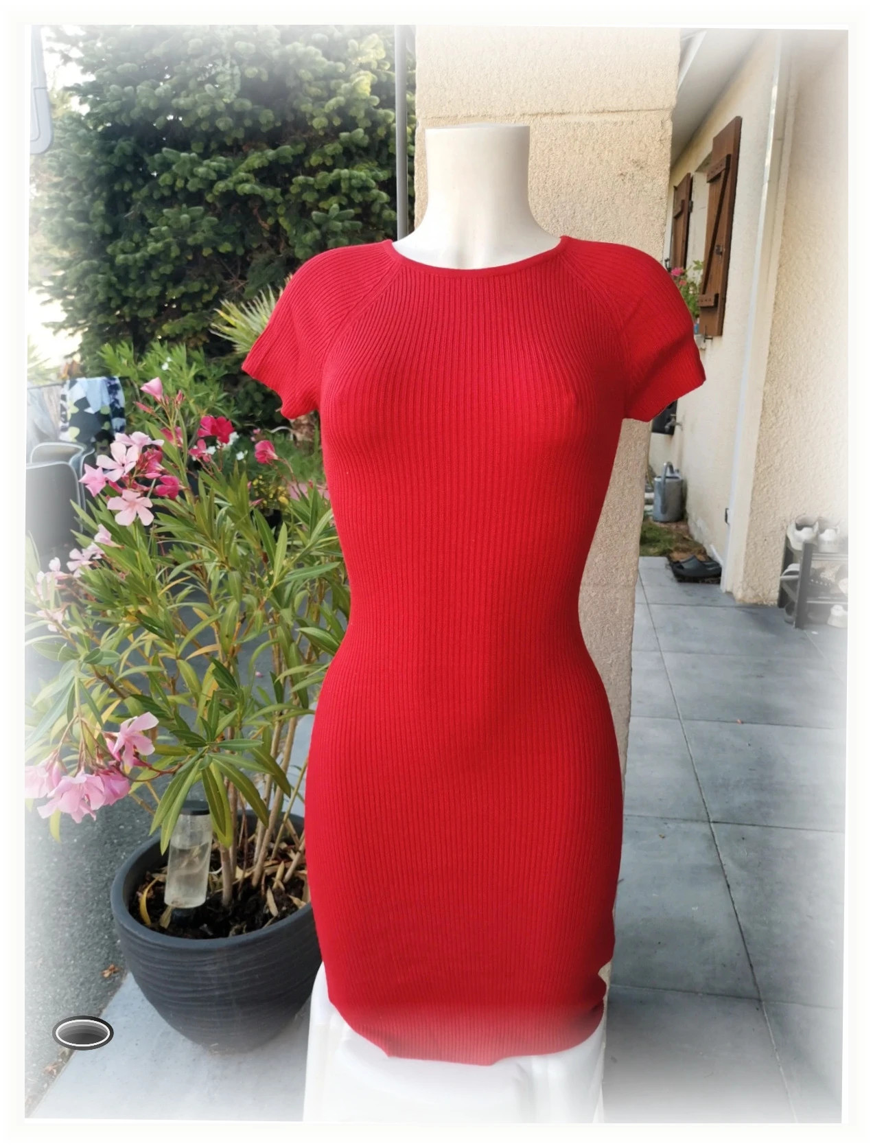 Superbe robe rouge pull Jennyfer taille xs – Jennyfer – taille XS / 34 / 6 5