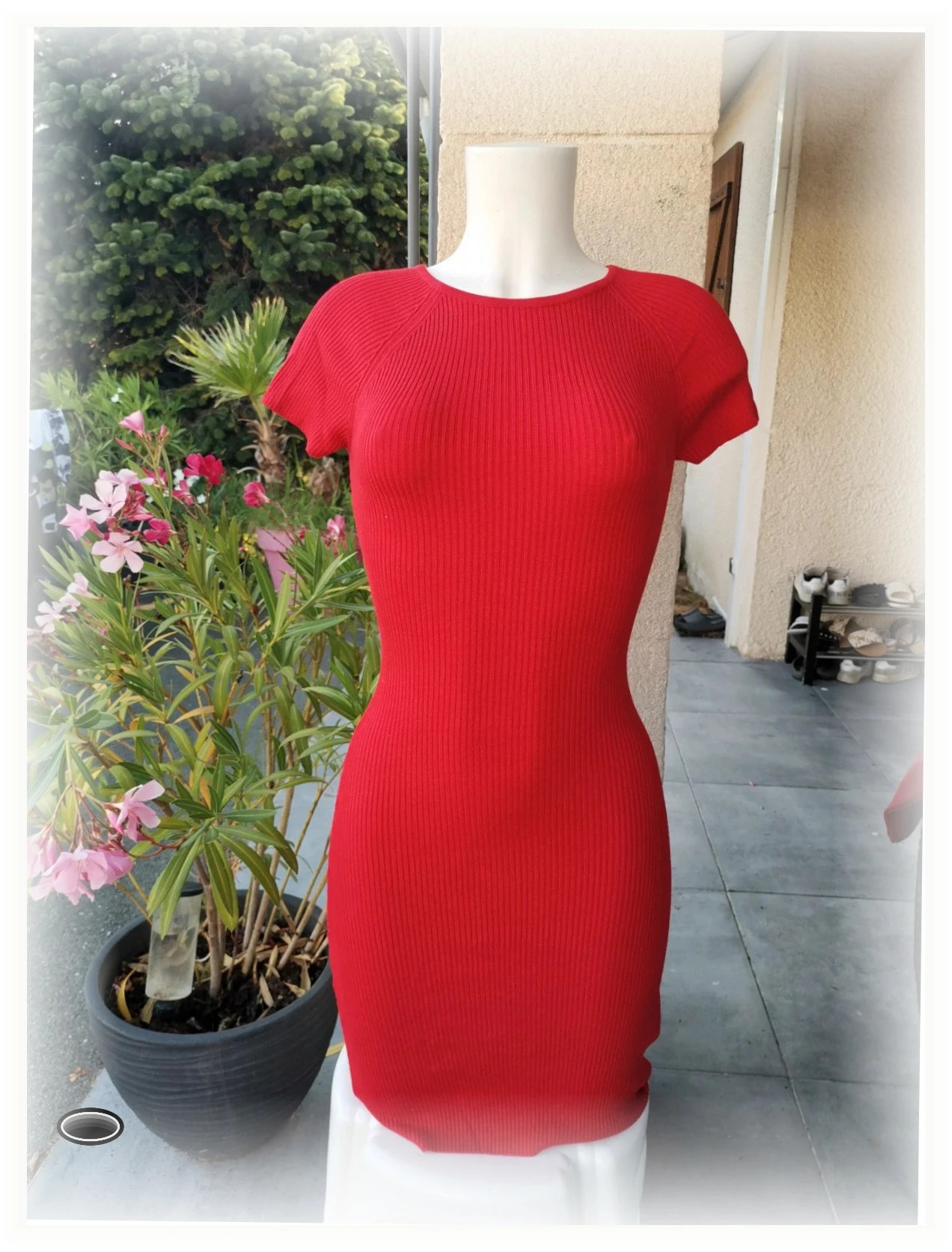 Superbe robe rouge pull Jennyfer taille xs