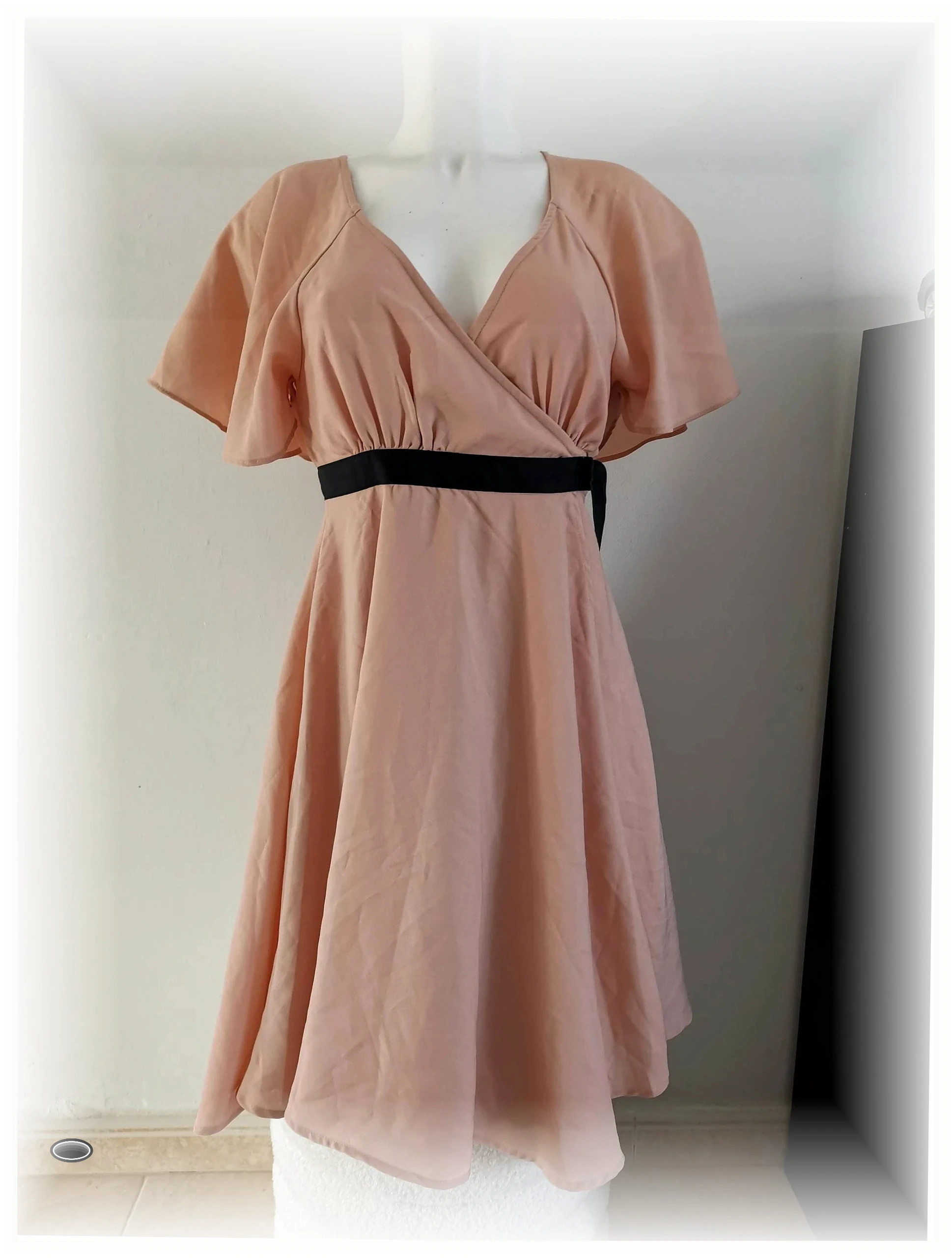 très belle robe taille 36 H&M