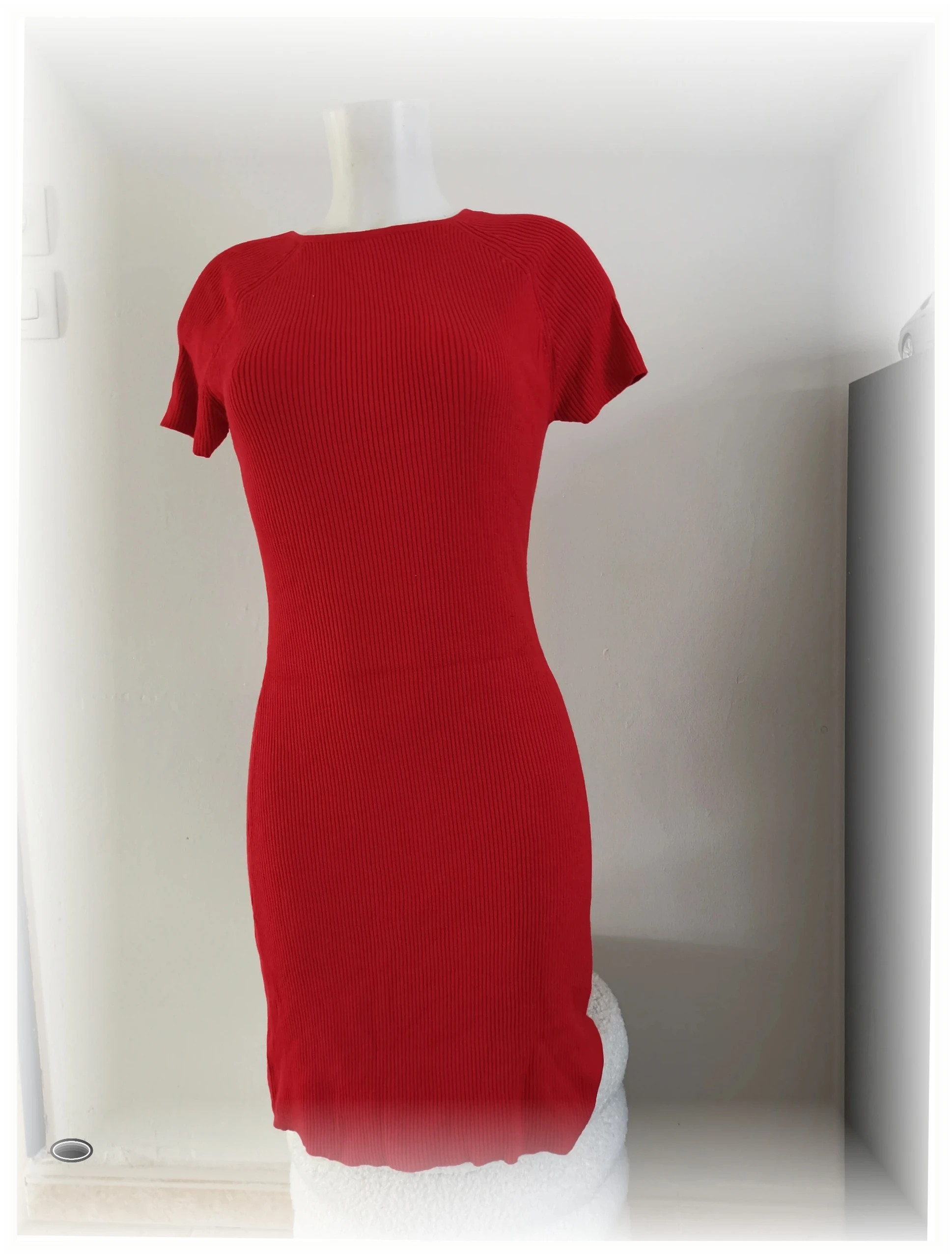très belle robe pull taille L rouge jennyfer – Jennyfer – taille L / 40 / 12 4