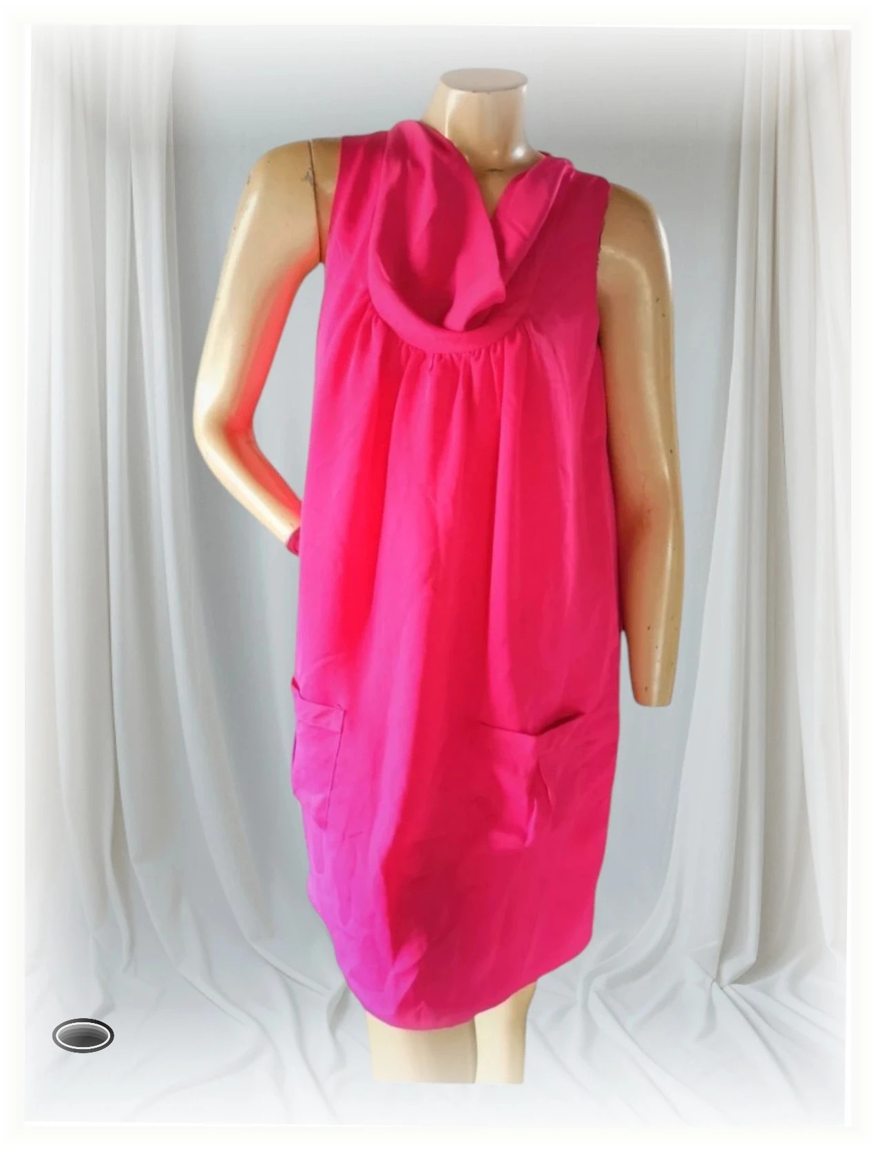 très belle robe texto taille M rose