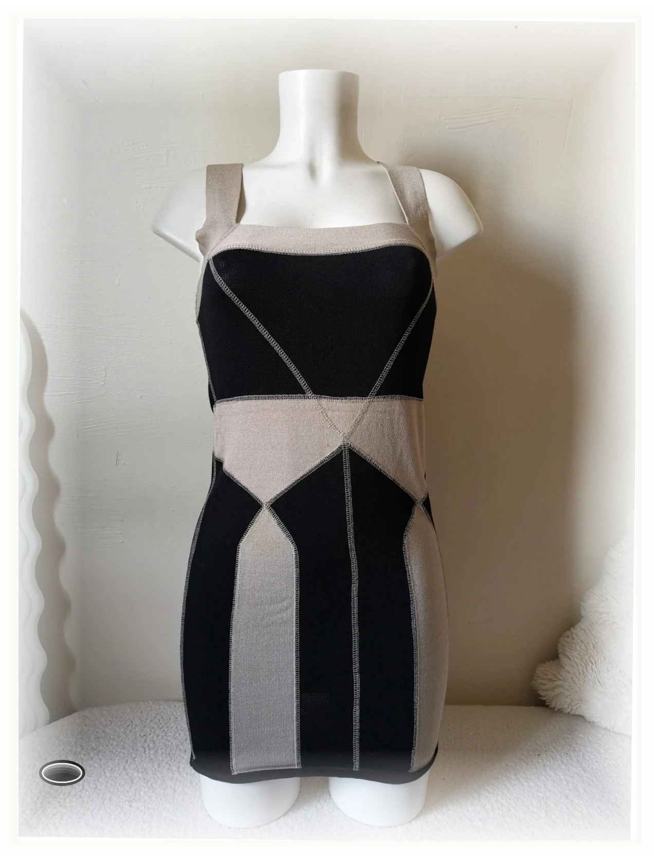 Très belle robe H&M taille s elastique – H&M – taille S / 36 / 8 2
