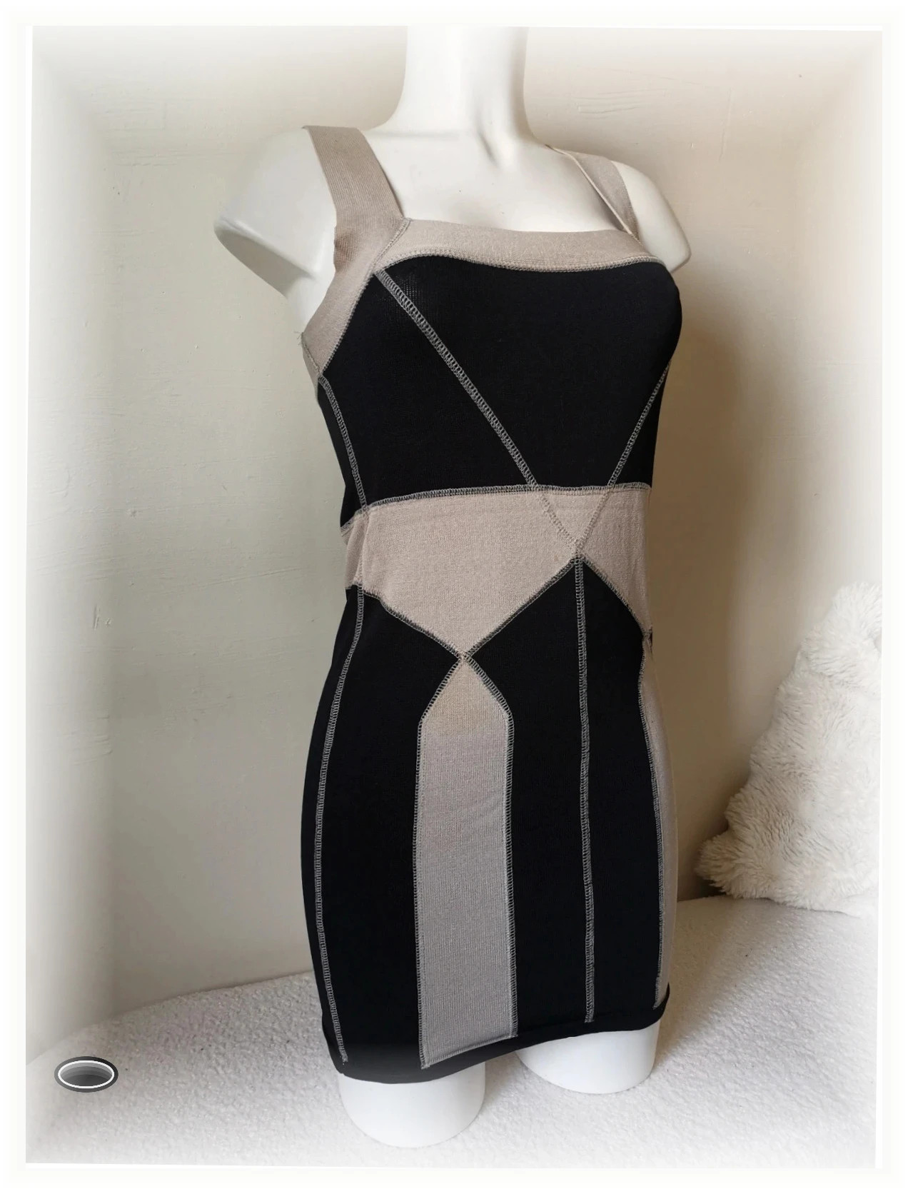 Très belle robe H&M taille s elastique – H&M – taille S / 36 / 8 4