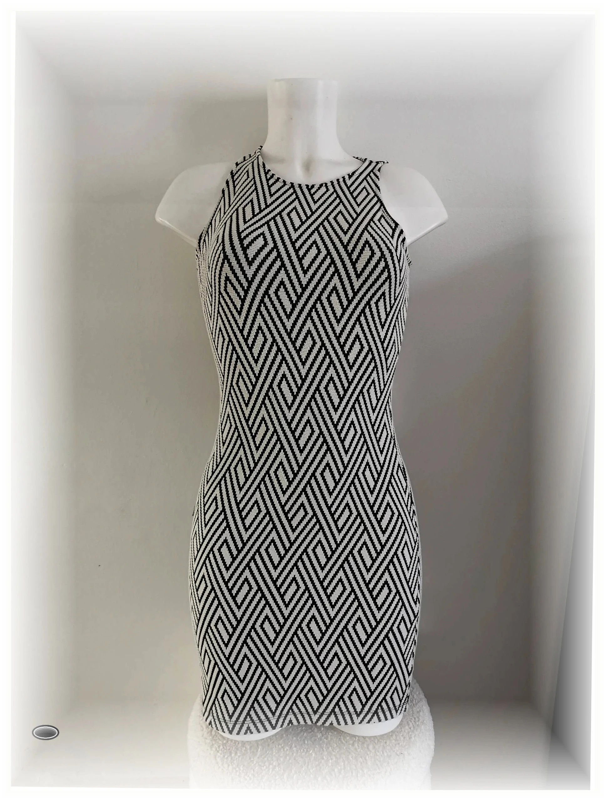 très belle robe mango taille xs – Mango – taille XS / 34 / 6 2