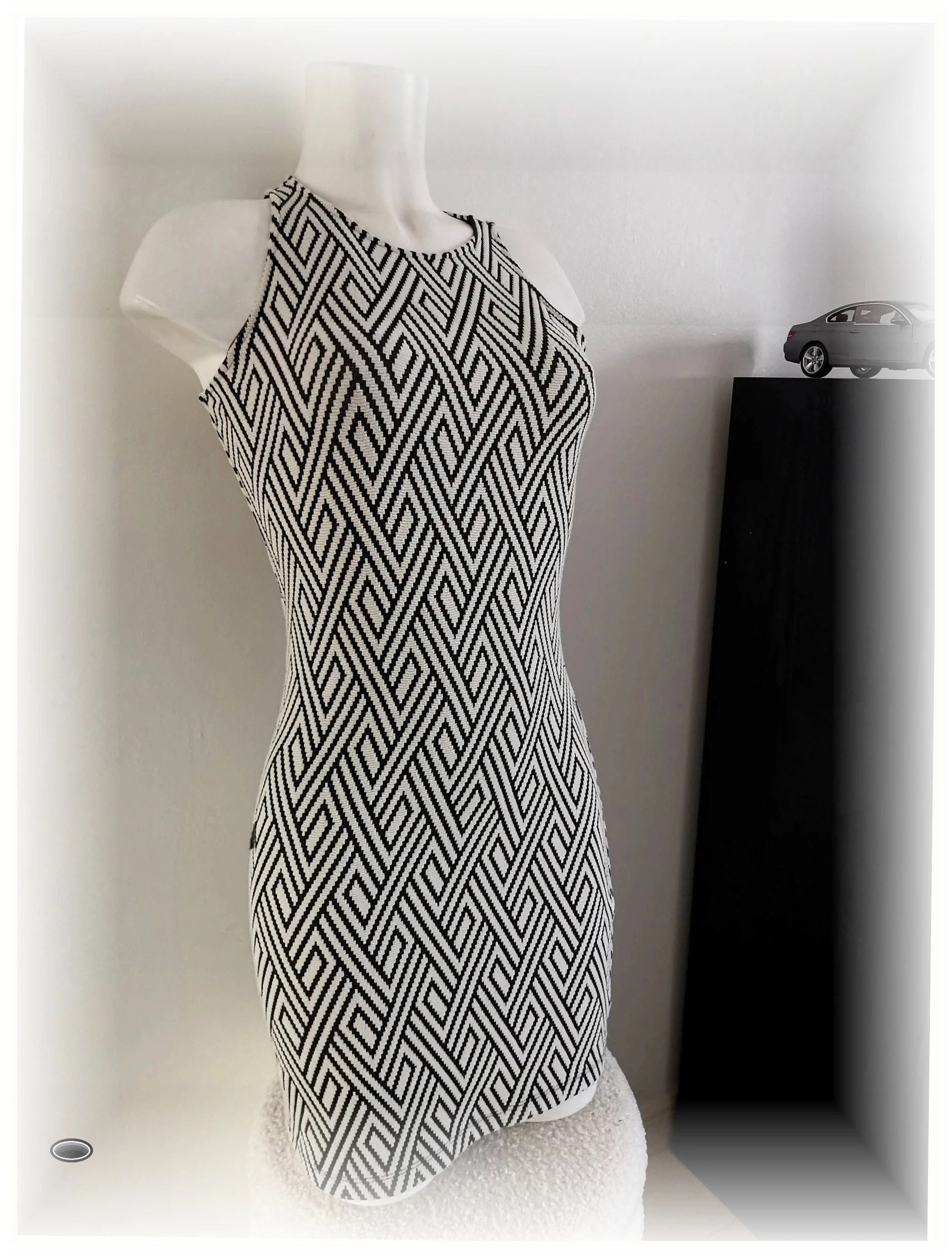 très belle robe mango taille xs – Mango – taille XS / 34 / 6 4