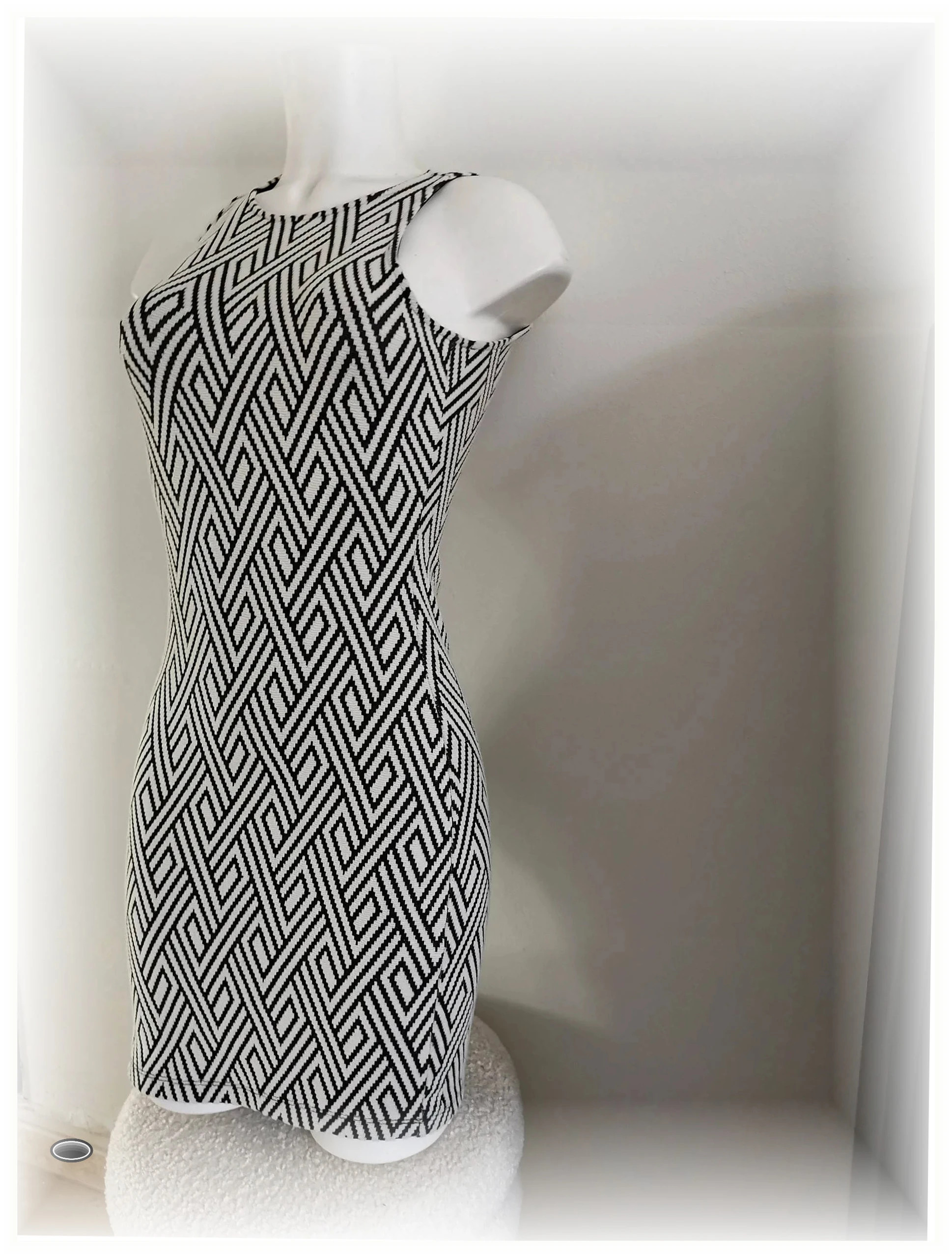 très belle robe mango taille xs – Mango – taille XS / 34 / 6 3