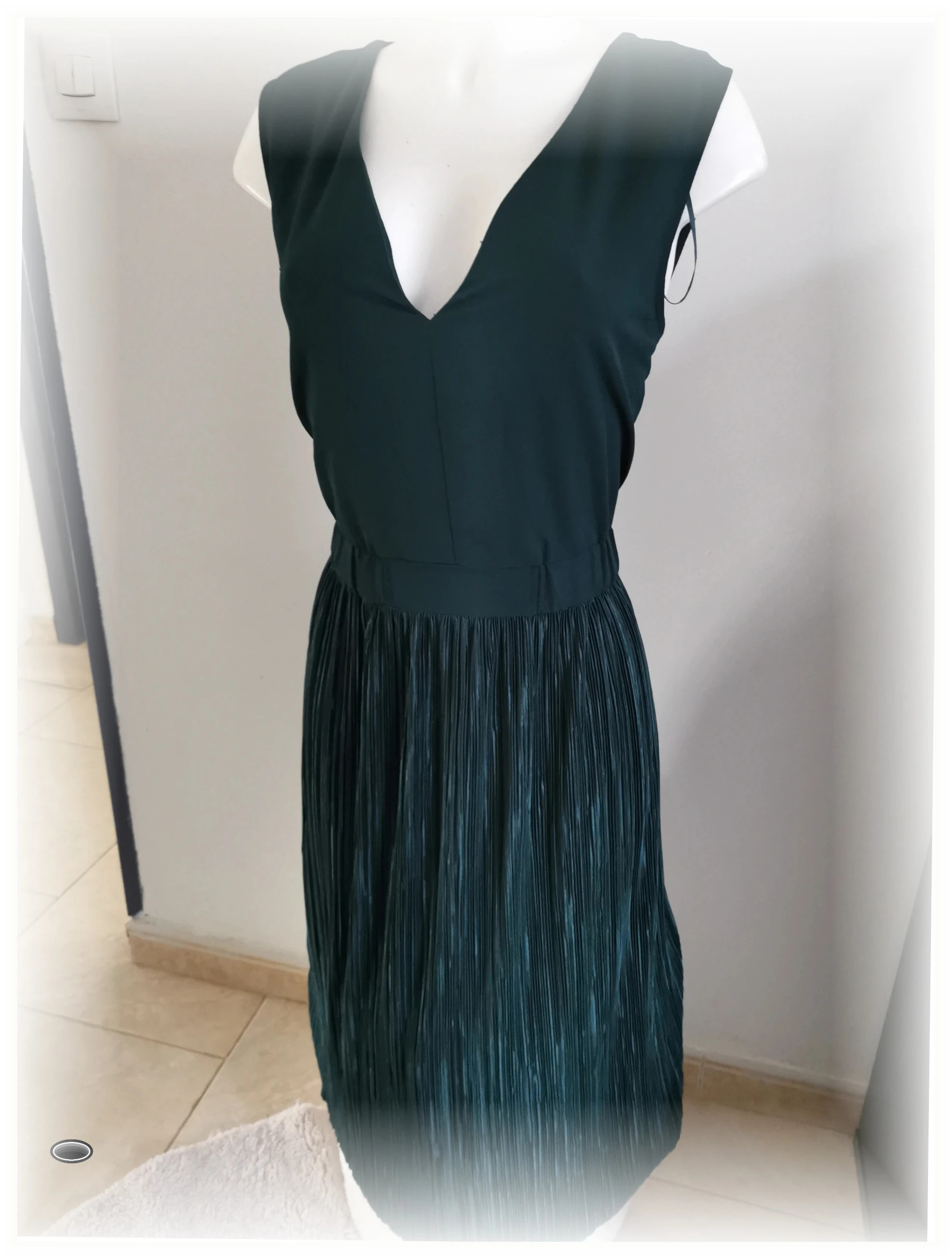 très belle robe taille 36 camaïeu vert bouteille