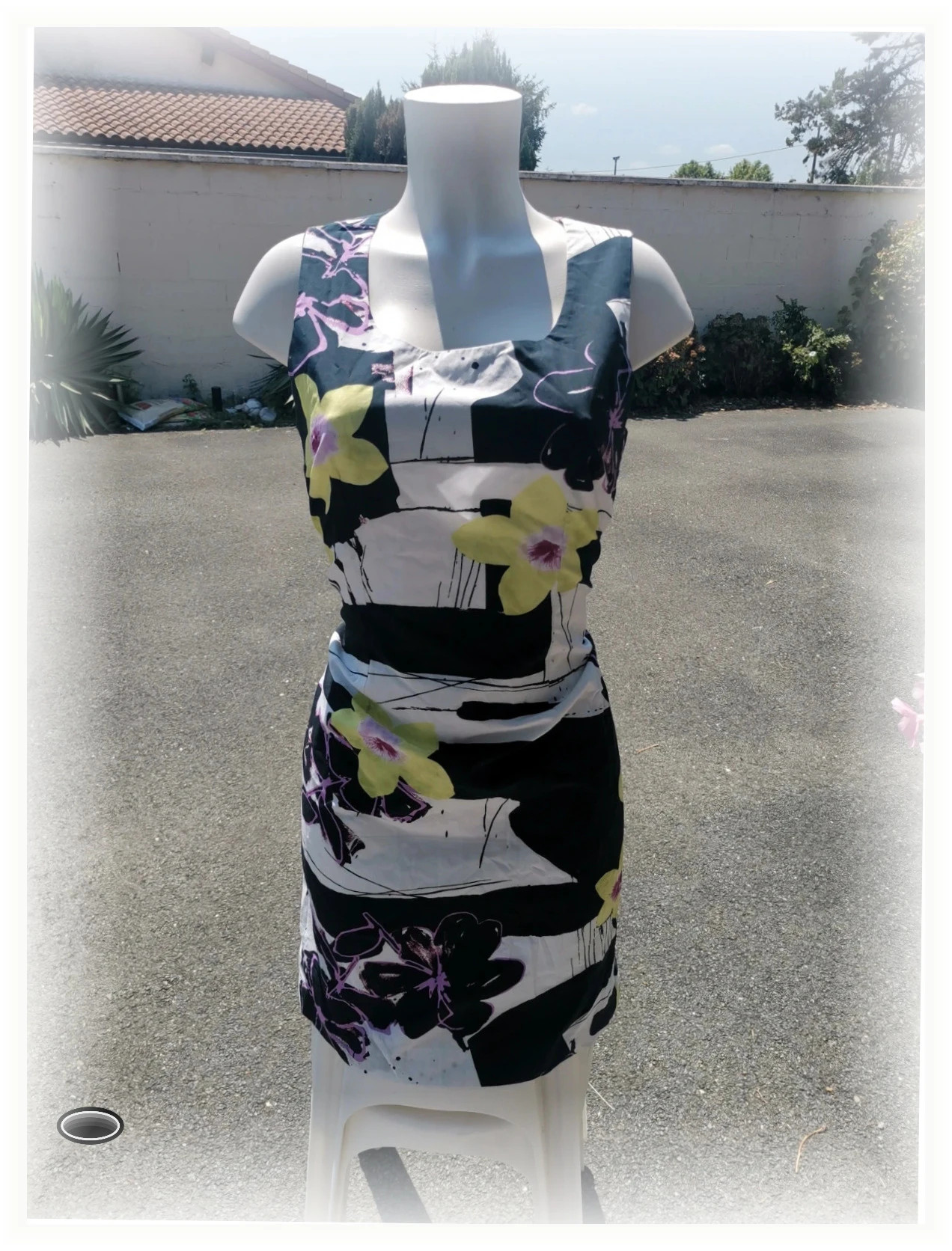 Très belle robe été taille 40 un instant