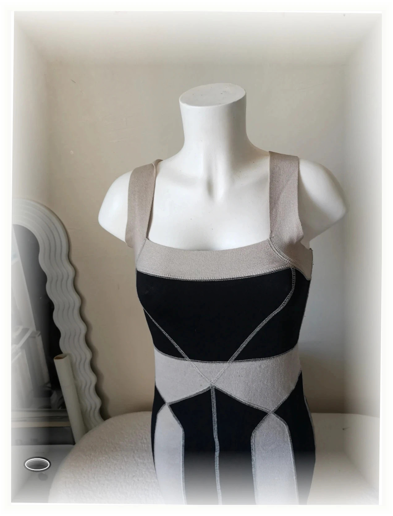 Très belle robe asymétrique taille s – indépendant – taille S / 36 / 8 5