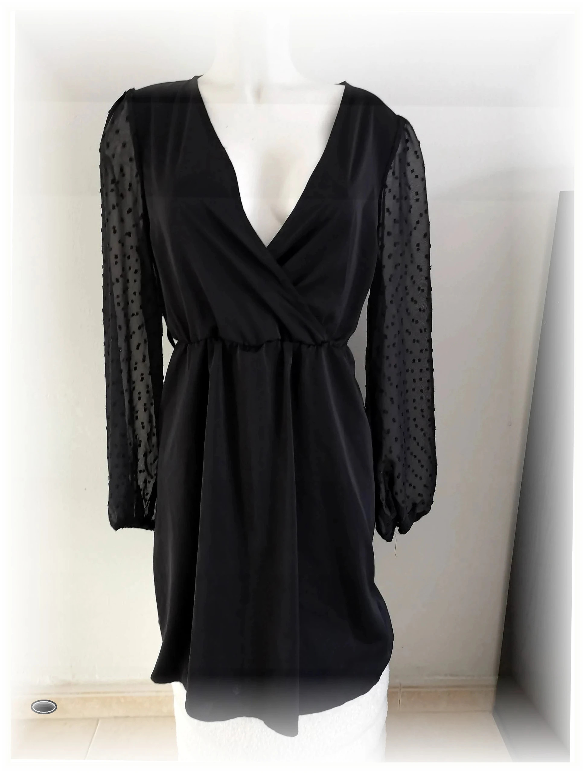 très belle robe noir taille L manche dentelle à pois – taille L / 40 / 12 3
