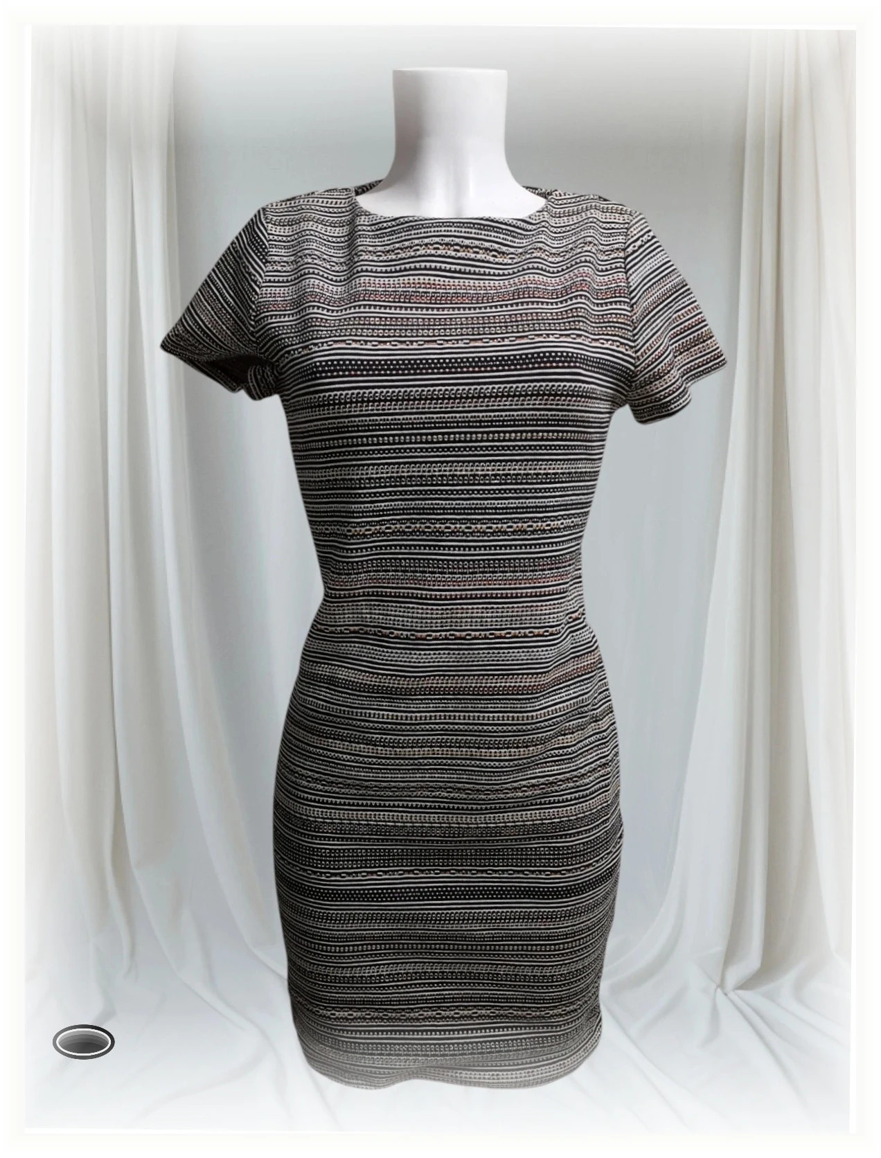 très belle robe taille 40 camaïeu