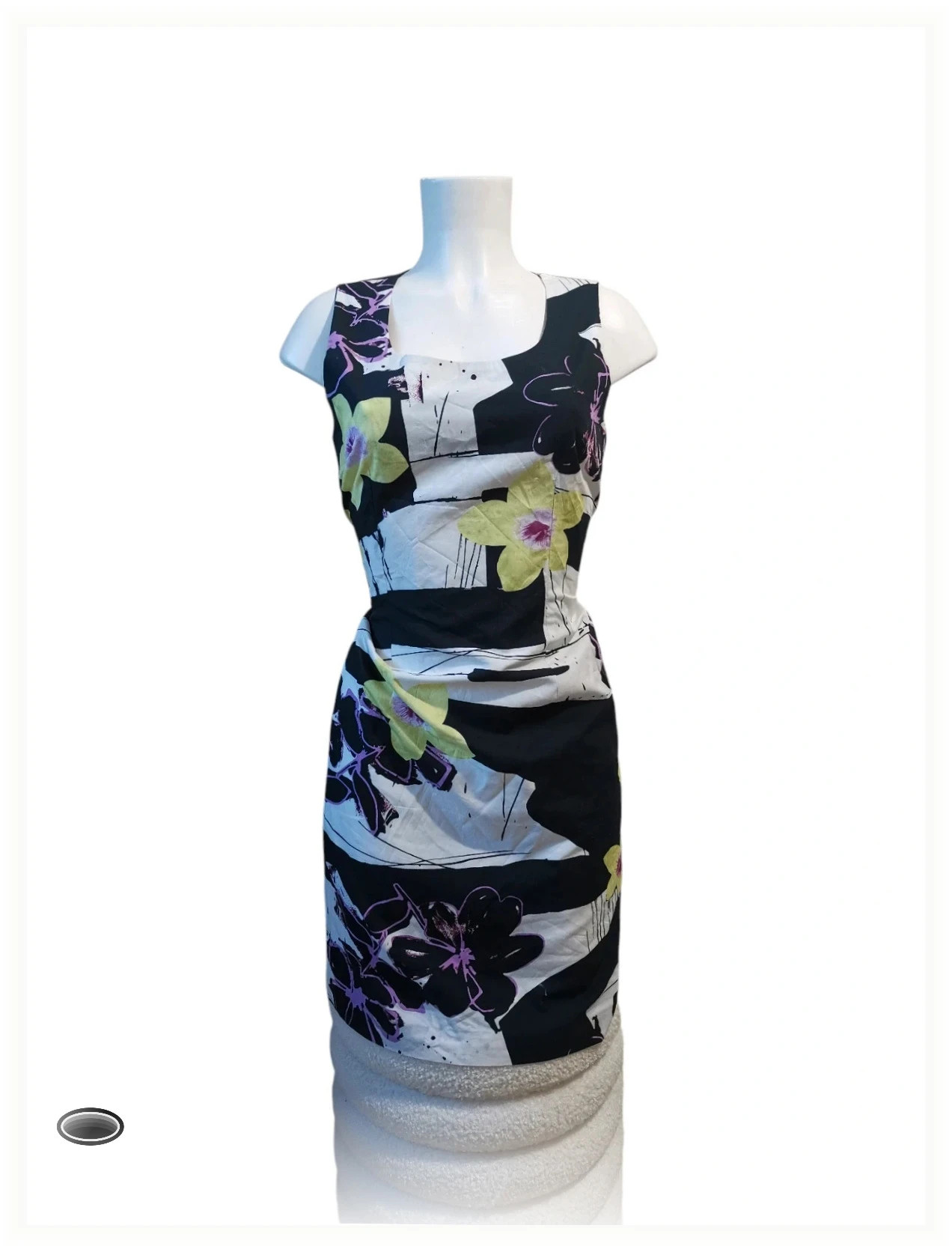 très belle robe taille 40 un instant