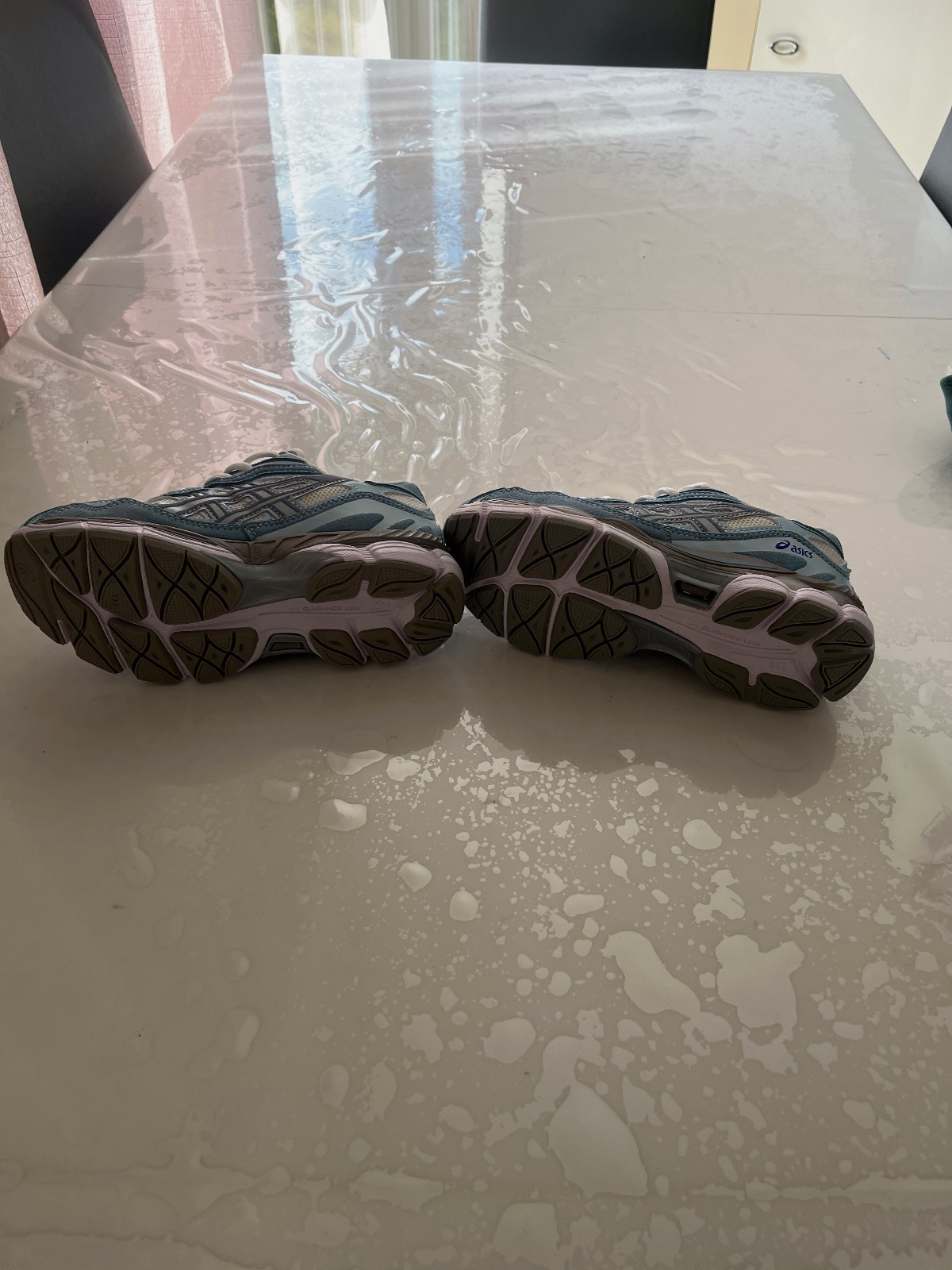 Baskets Asics bleues et blanches – Asics – taille EU 37 3