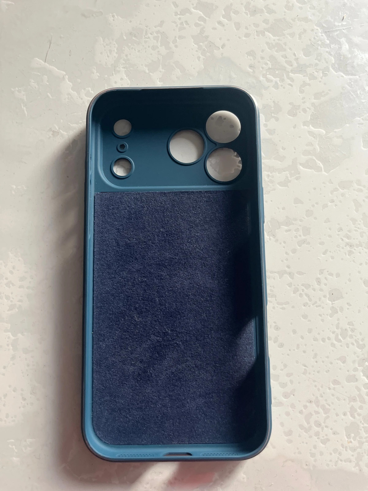 coque iPhone 17 Pro max – Shein 4