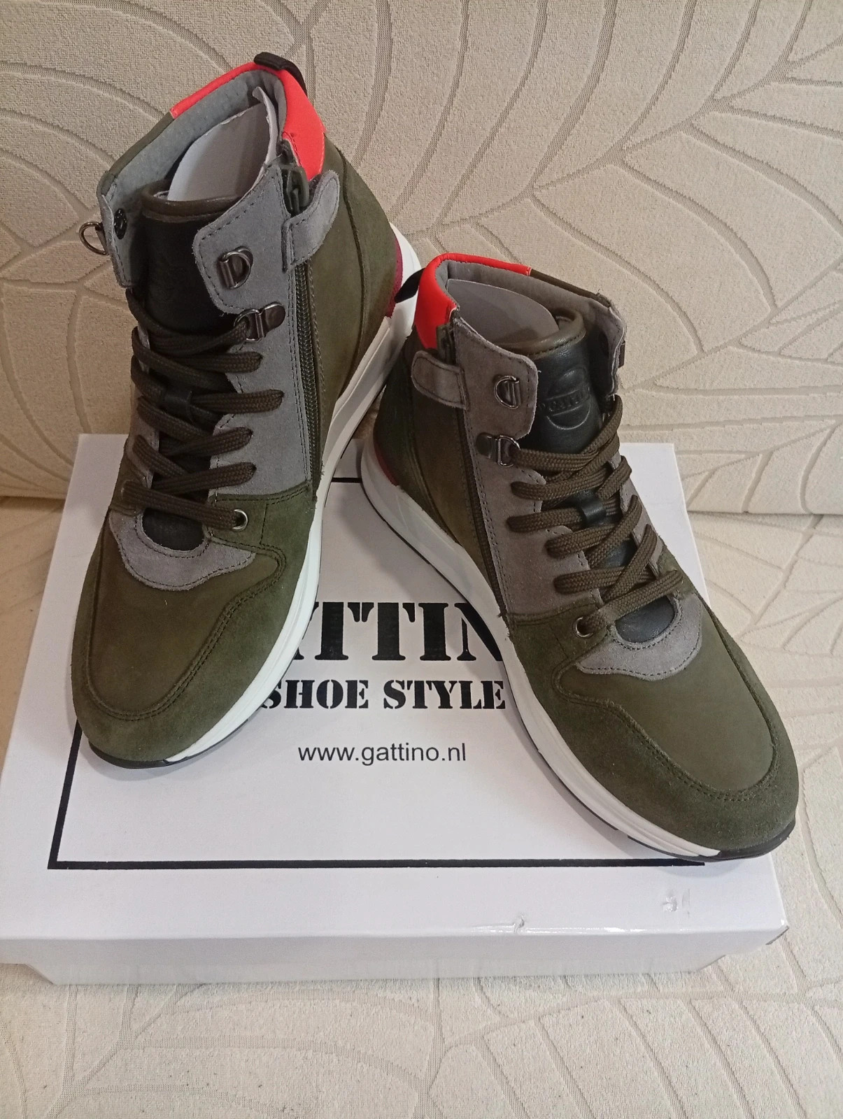 Gattino sneakers in military green, grey and red. Modern and original design. – Gattino – taille 37 2