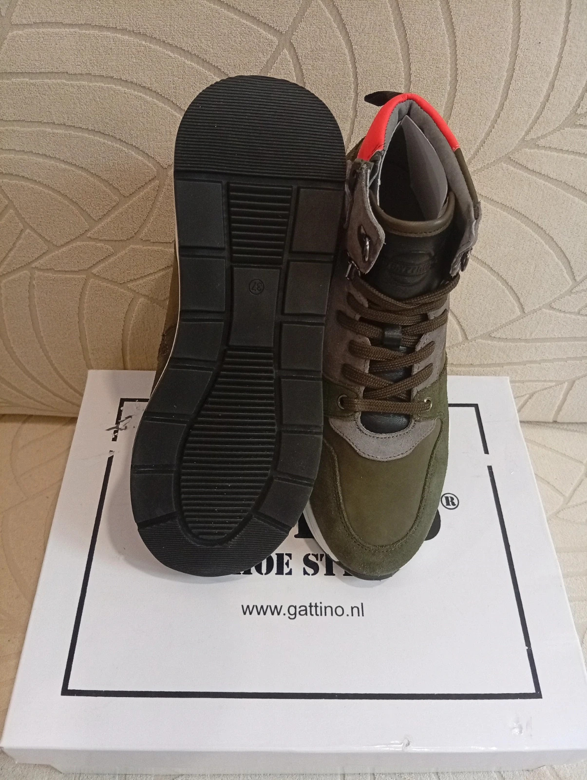 Gattino sneakers in military green, grey and red. Modern and original design. – Gattino – taille 37 3