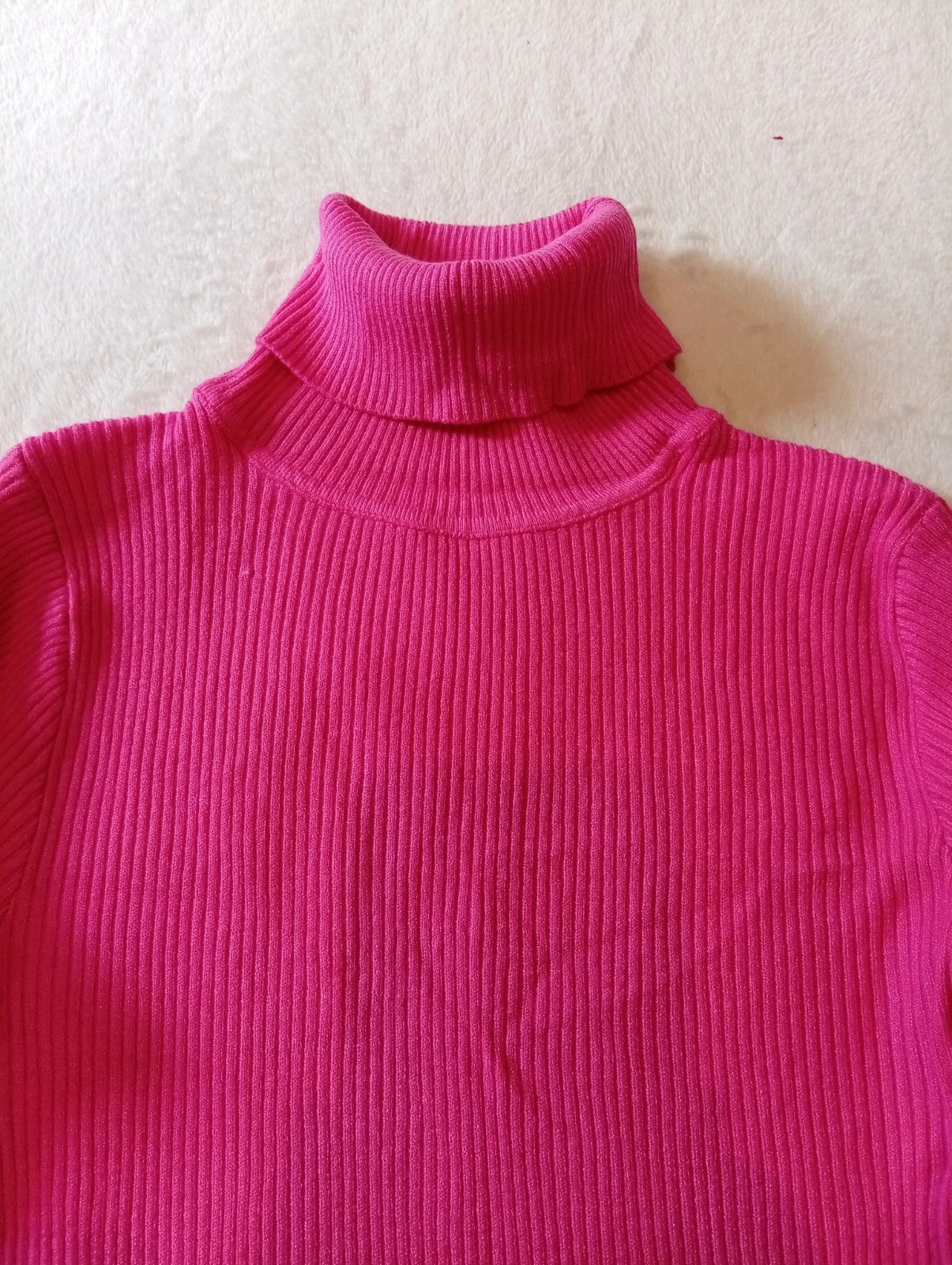 Soft and lightweight knitted turtleneck sweater in pink. – taille S / 36 / 8 3