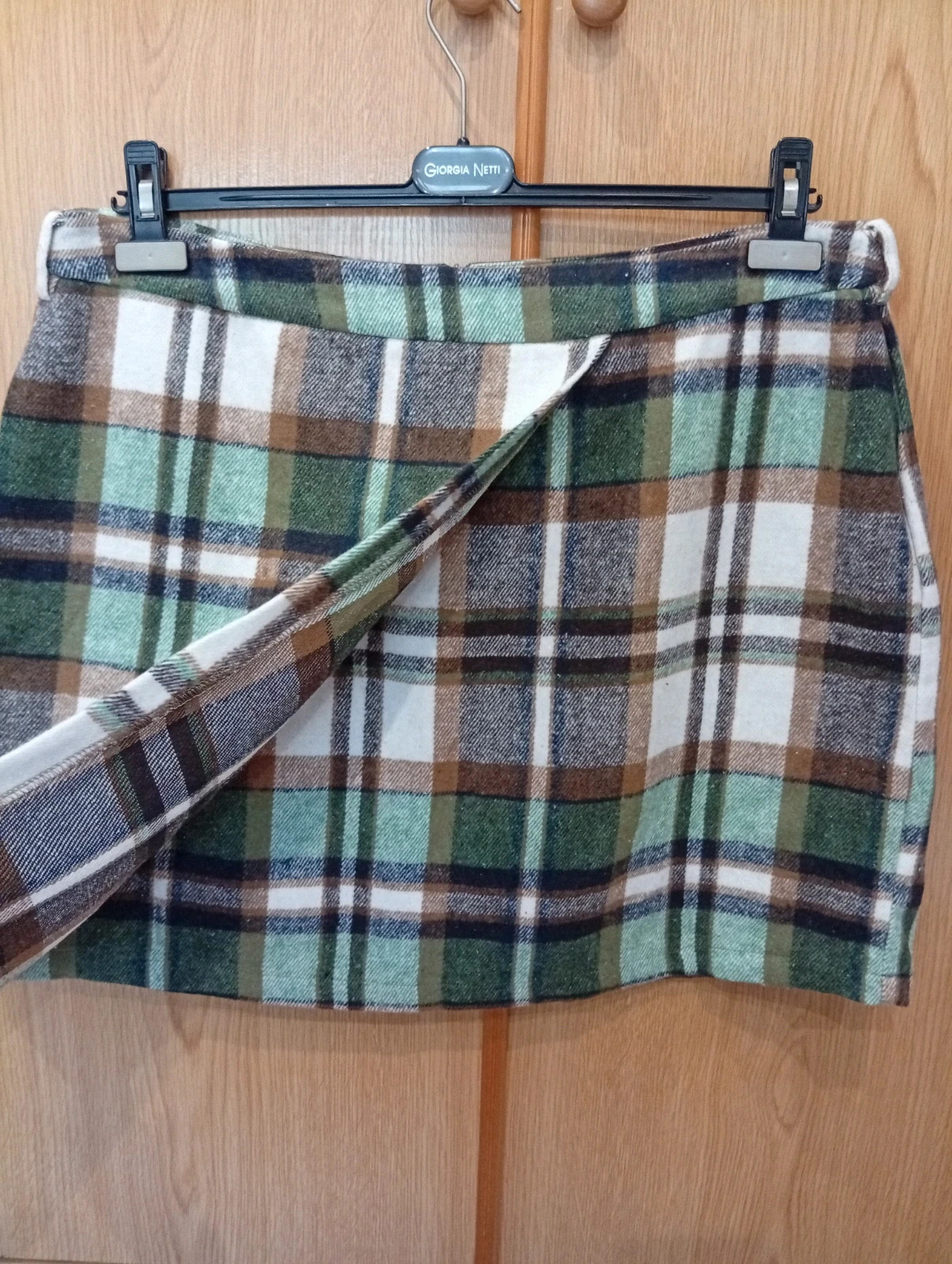 Tartan plaid skirt – size XL. Beautiful plaid pattern in green, white, beige and brown tones – Shein – taille XL / 42 / 14 2