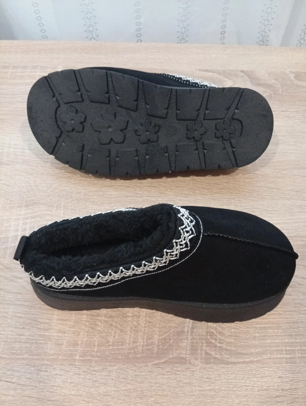 Black winter shoes, size EU 36. Soft and warm faux-fur lining – taille 36 3