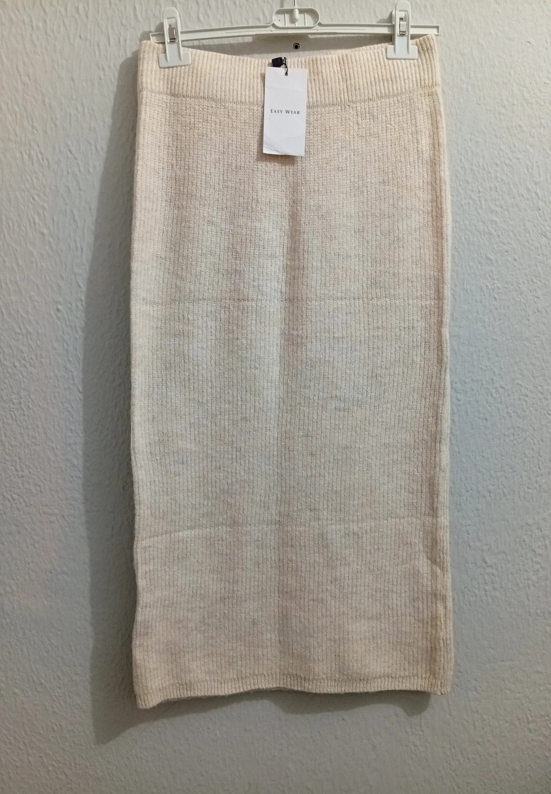 Beige/Cream knitted skirt – size M, with a simple and elegant fit – Easy Wear – taille M / 38 / 10 2