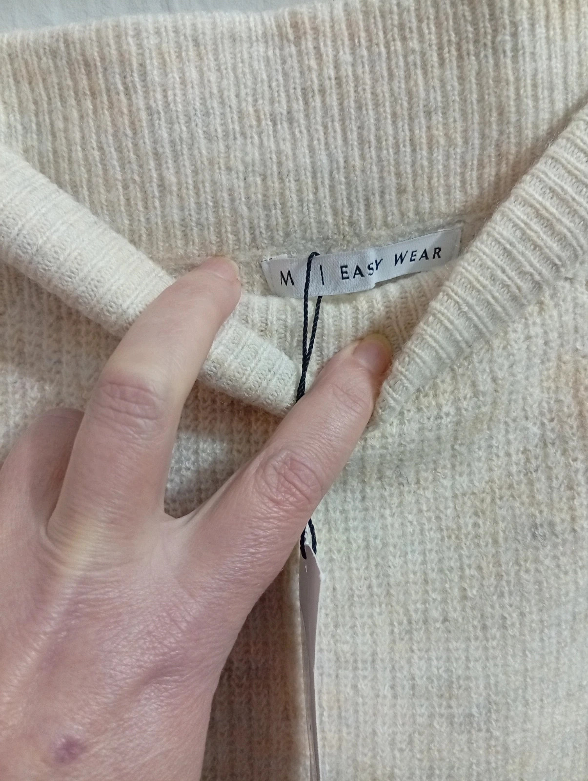 Beige/Cream knitted skirt – size M, with a simple and elegant fit – Easy Wear – taille M / 38 / 10 3