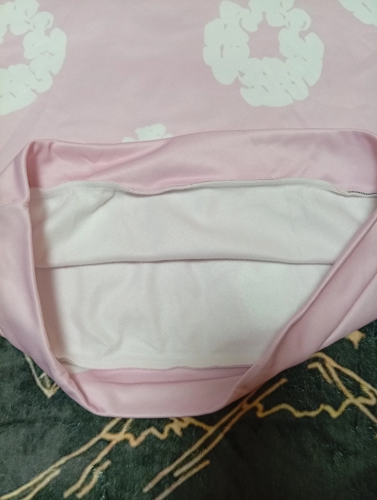 Beautiful pastel pink hoodie with a white floral print, Size M – taille M 3